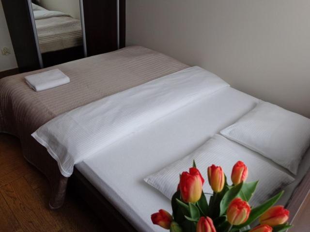 Double Room with Private Bathroom - Photo 6