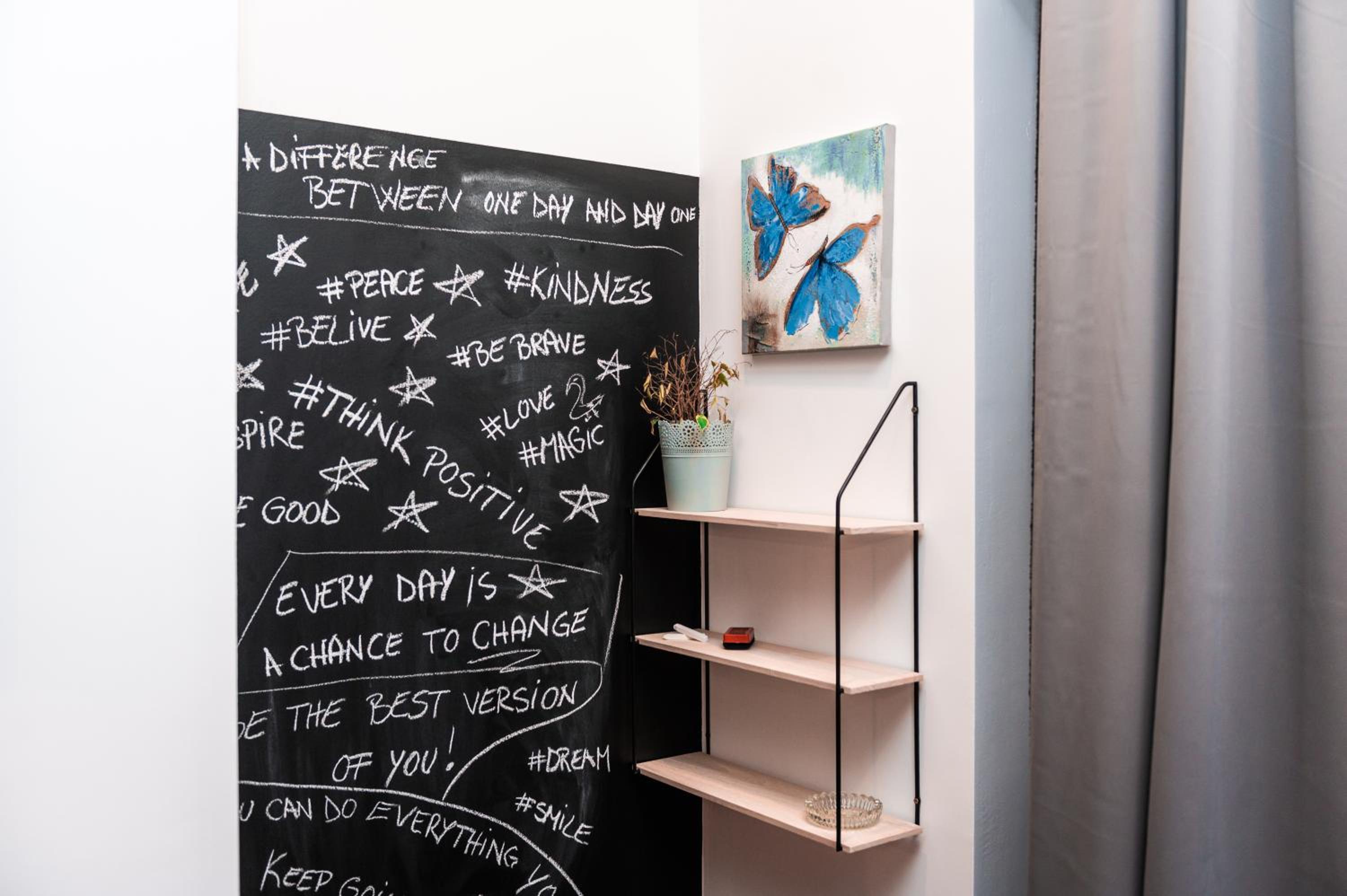 Family Studio - Photo 18