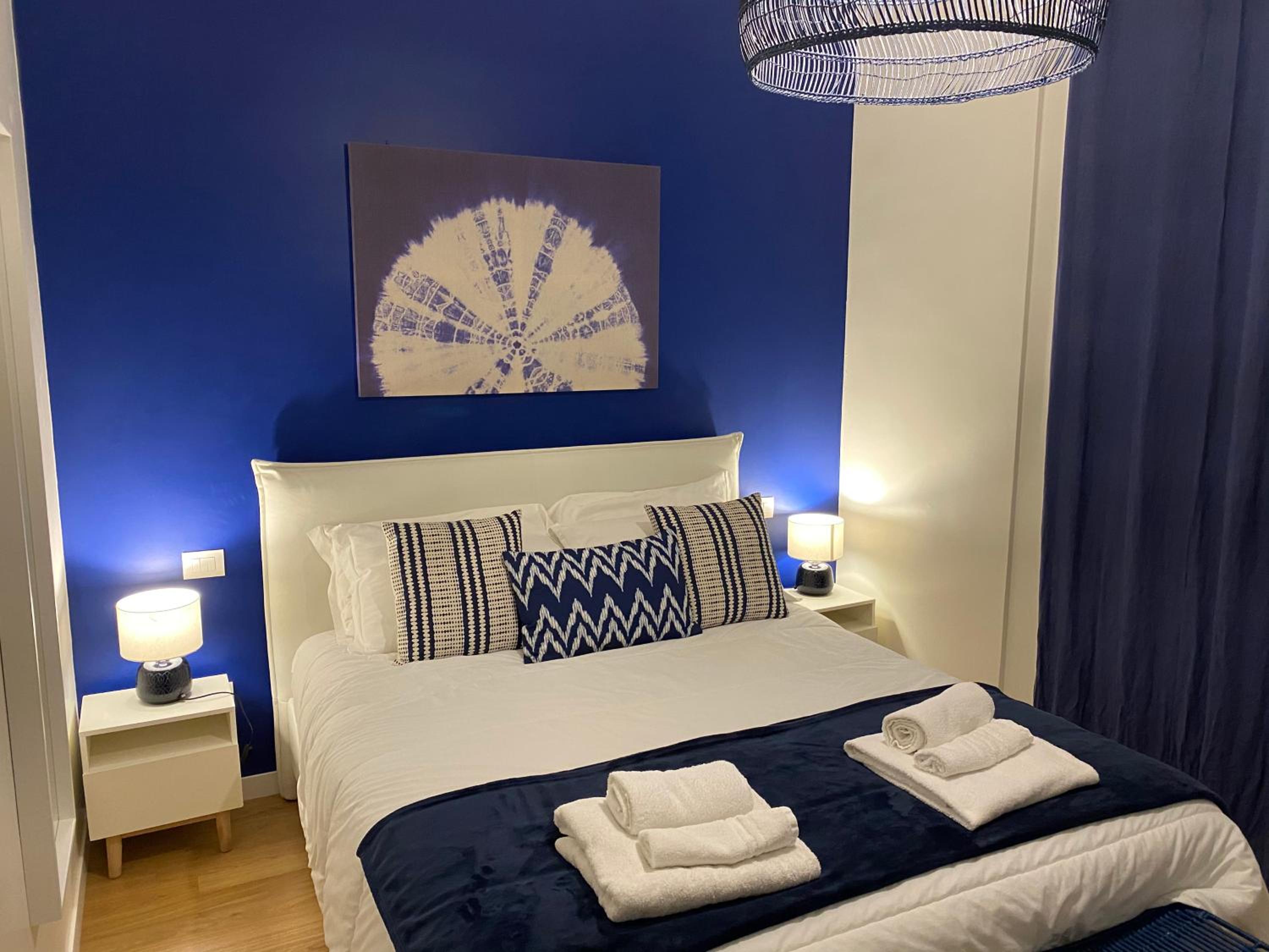 One-Bedroom Apartment - City View
