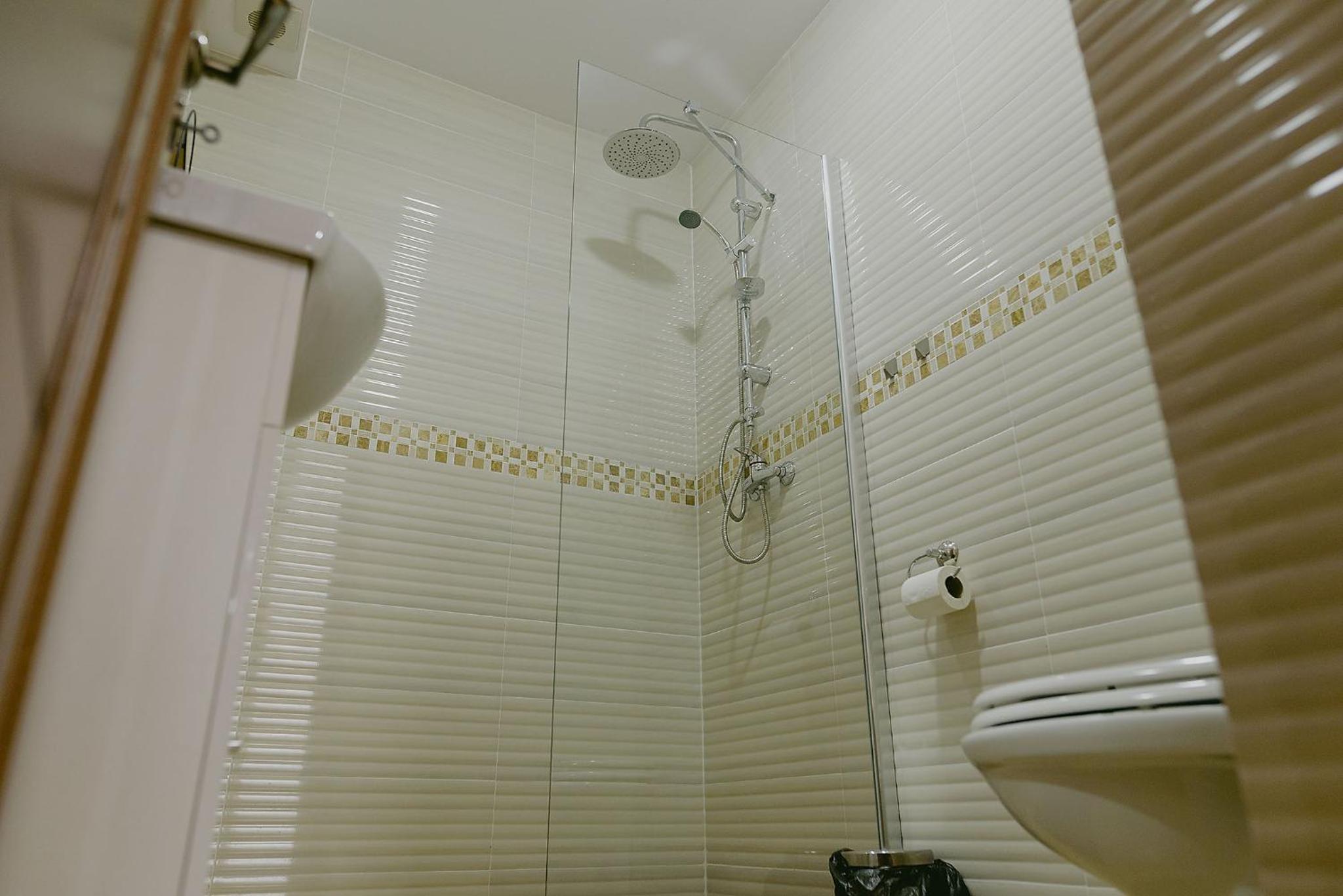 Deluxe Double Room with Balcony - Photo 3