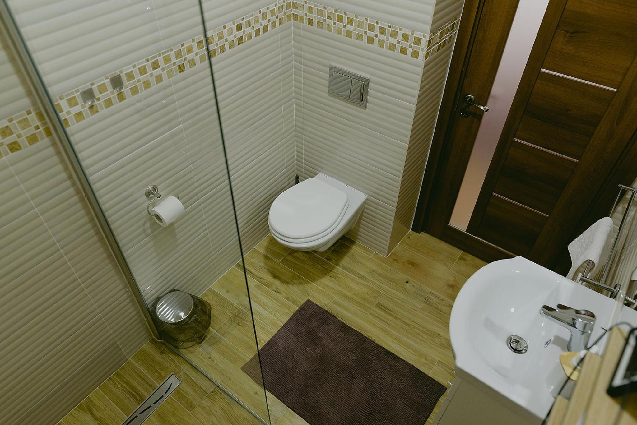 Deluxe Double Room with Balcony - Photo 4