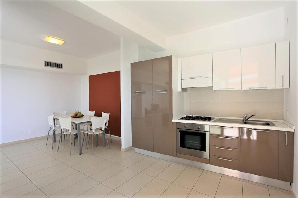 Two-Bedroom Apartment photo 2
