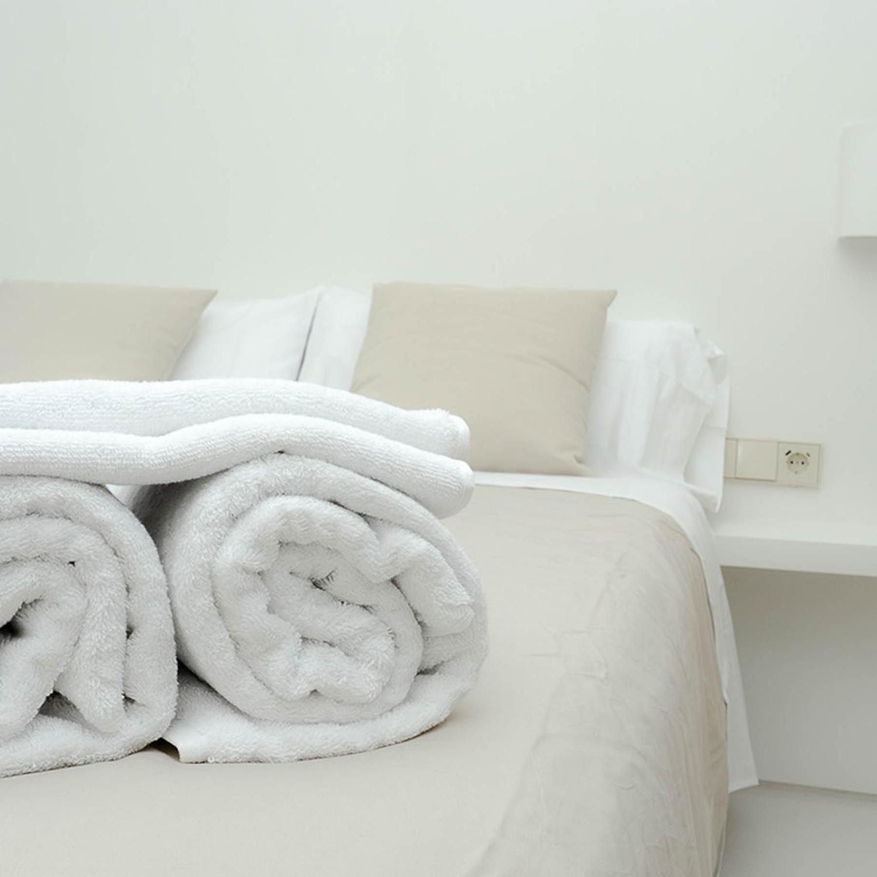 Deluxe Double Room with Balcony photo 3