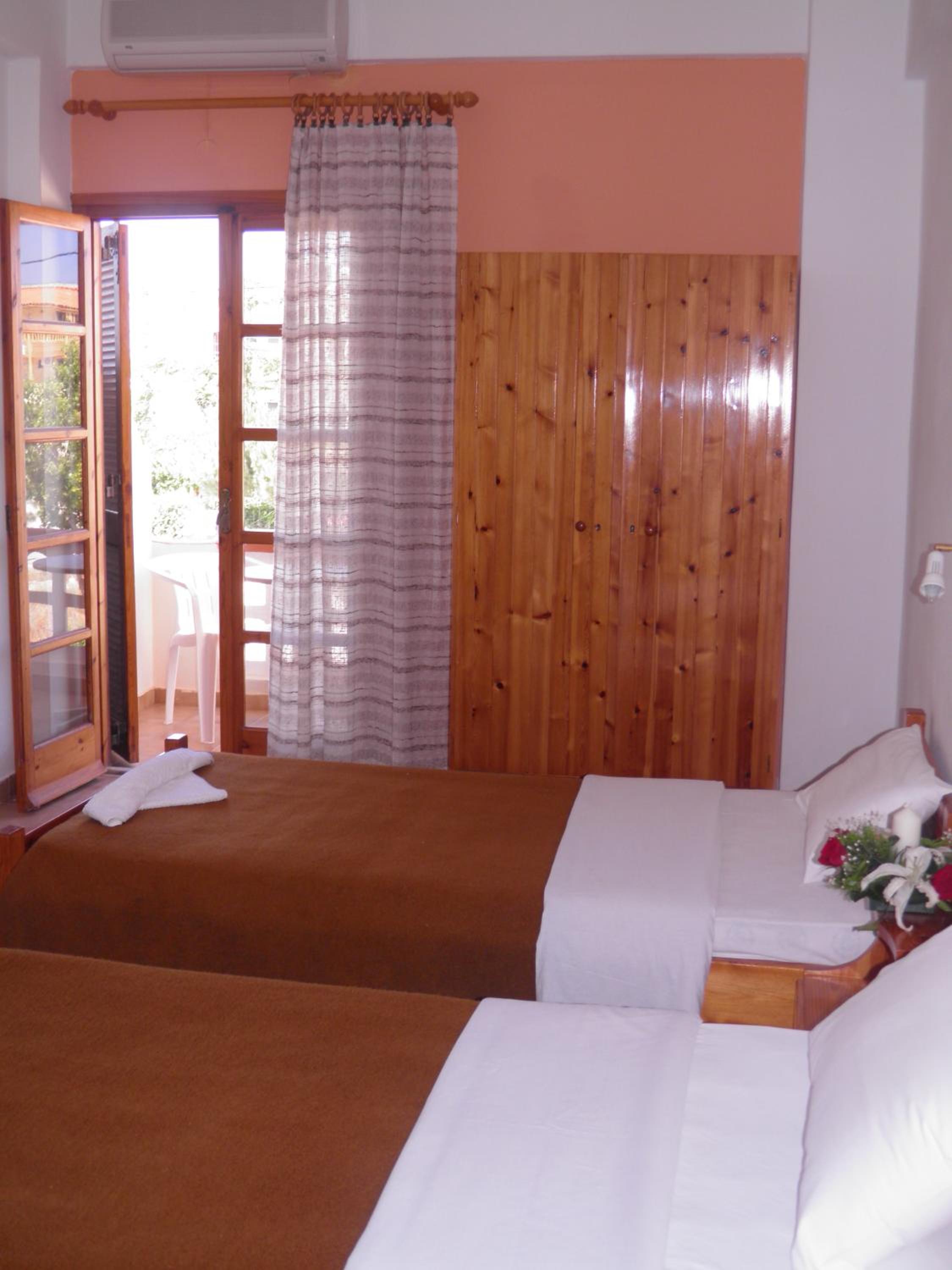 One-Bedroom Apartment - Photo 1