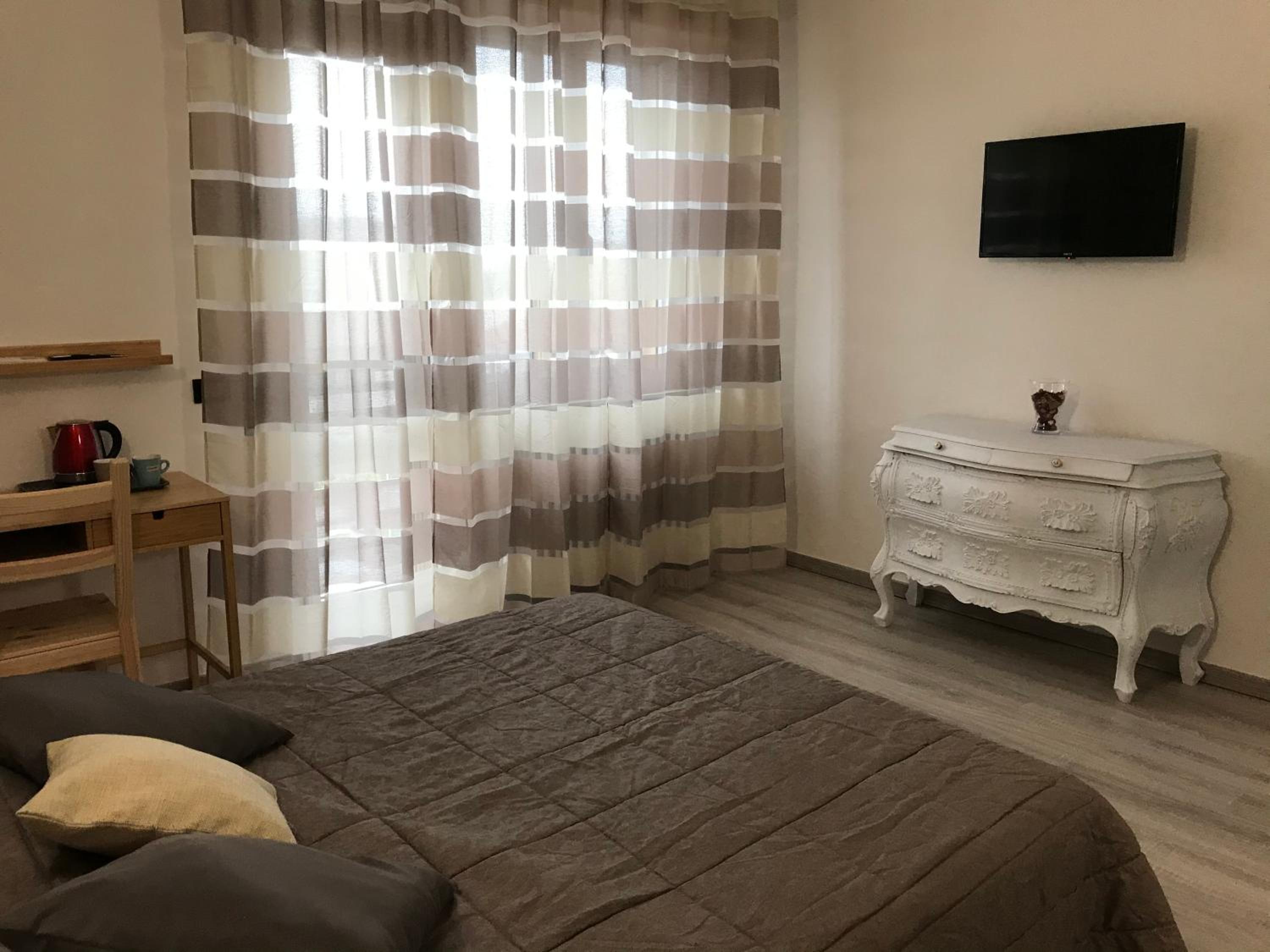 Quadruple Room with Terrace - Photo 22