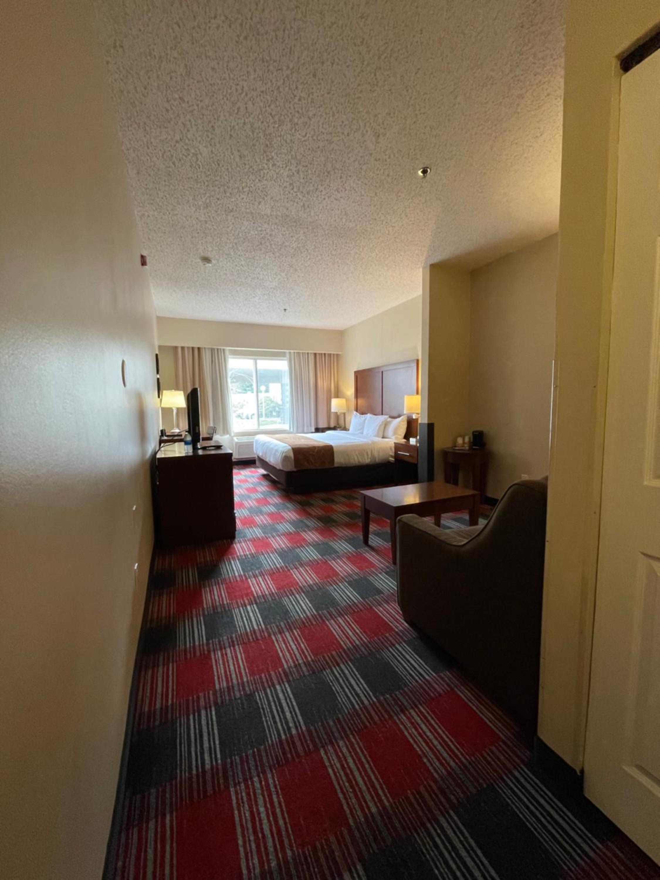 King Suite - Accessible/Non-Smoking - Photo 1