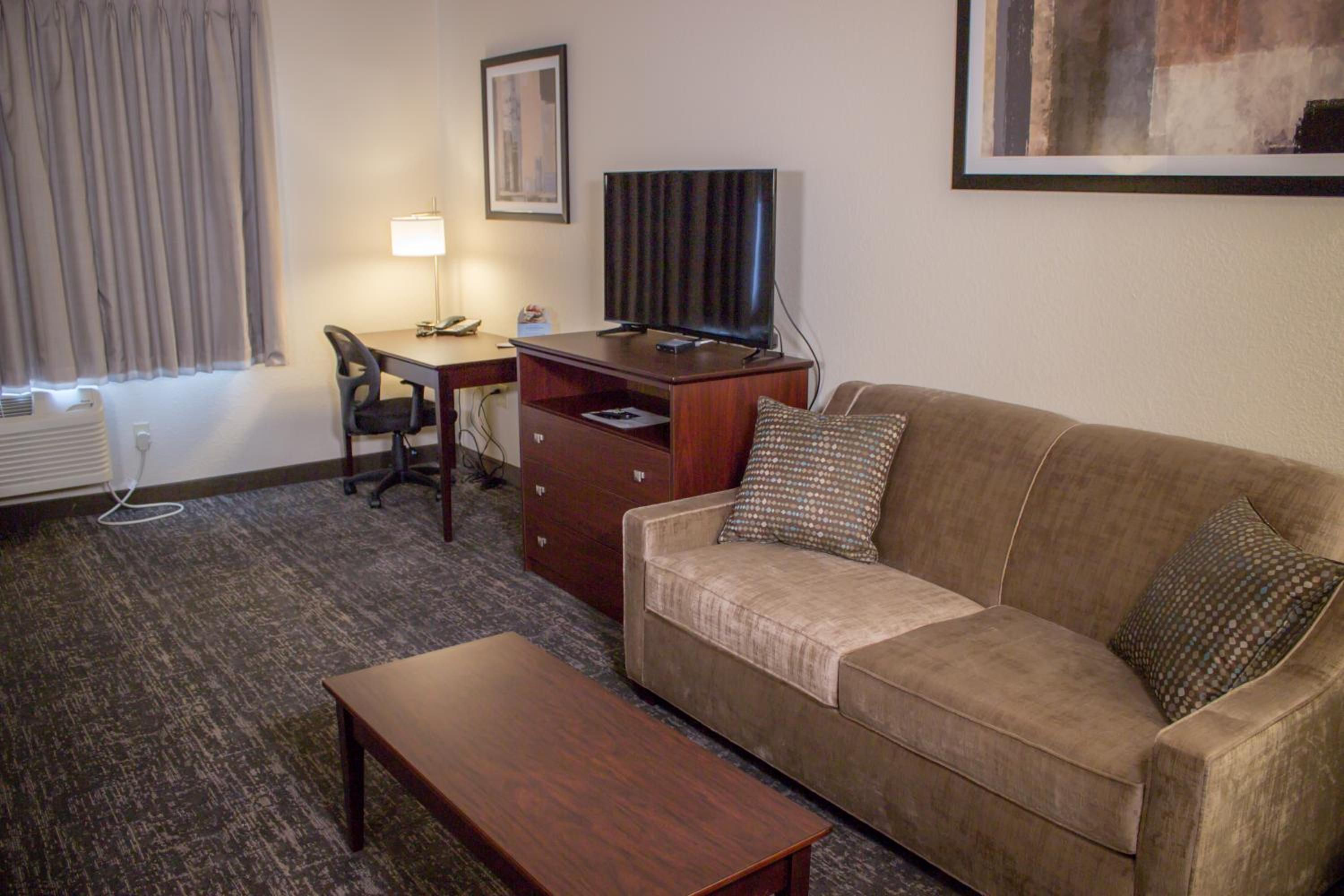 Deluxe King Room - Non-Smoking - Photo 5