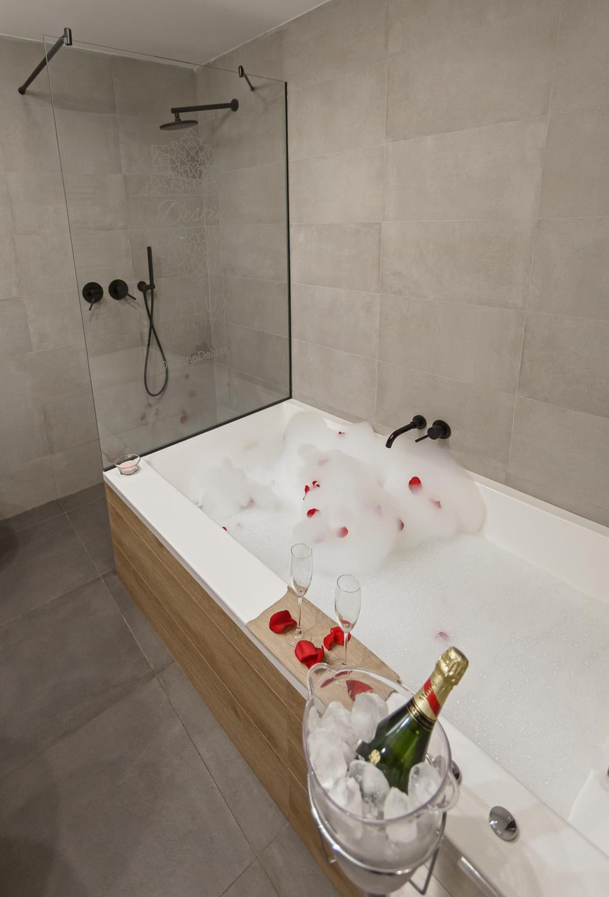 Superior Apartment - Photo 16