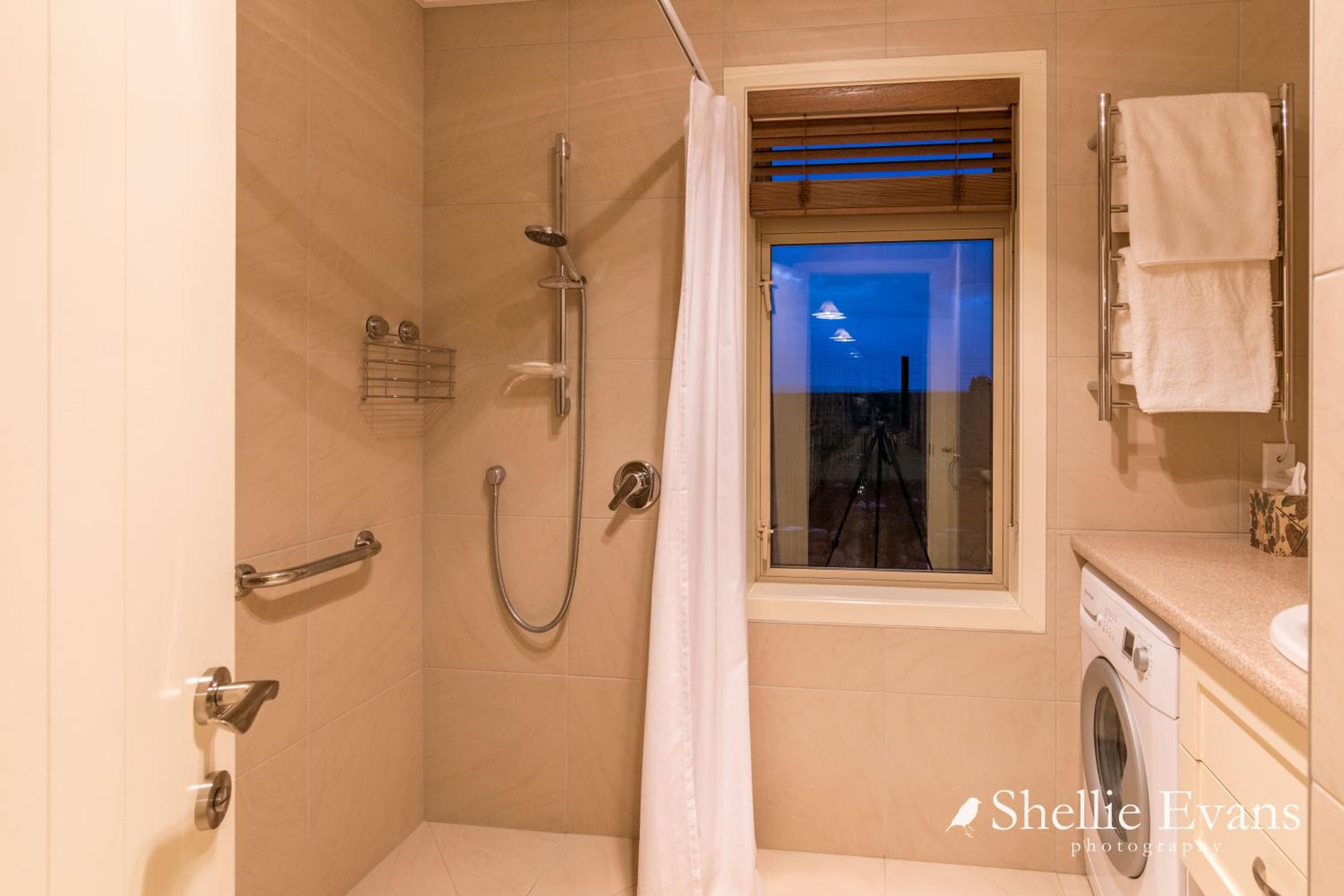 One-Bedroom House - Photo 12