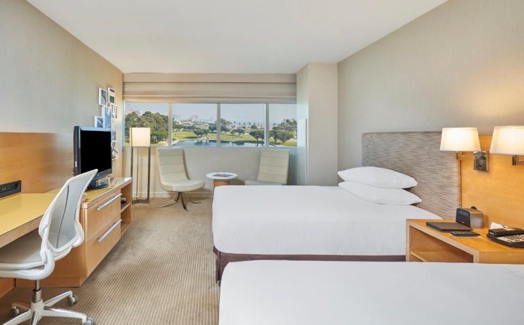 Double Room with Two Double Beds and Harbor View - High Floor - Photo 2
