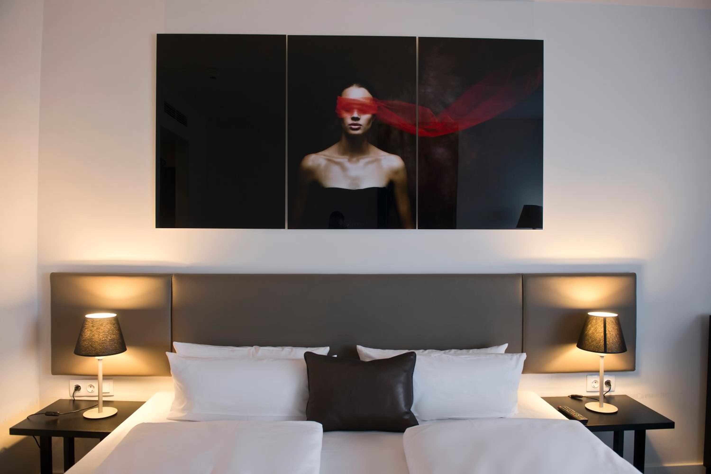 Double Room - Photo 2