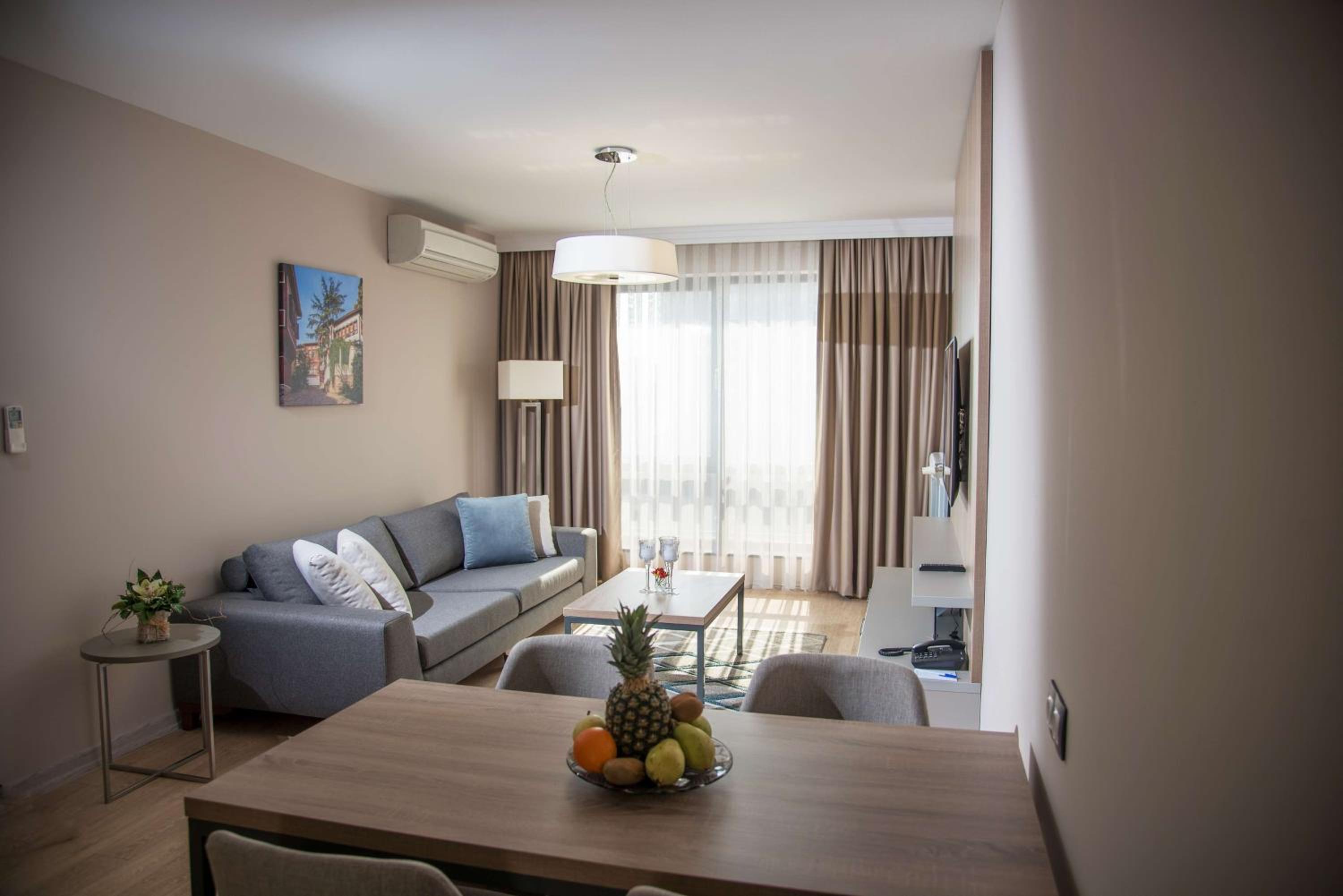 King Suite with Sofa Bed - Non-Smoking - Photo 1