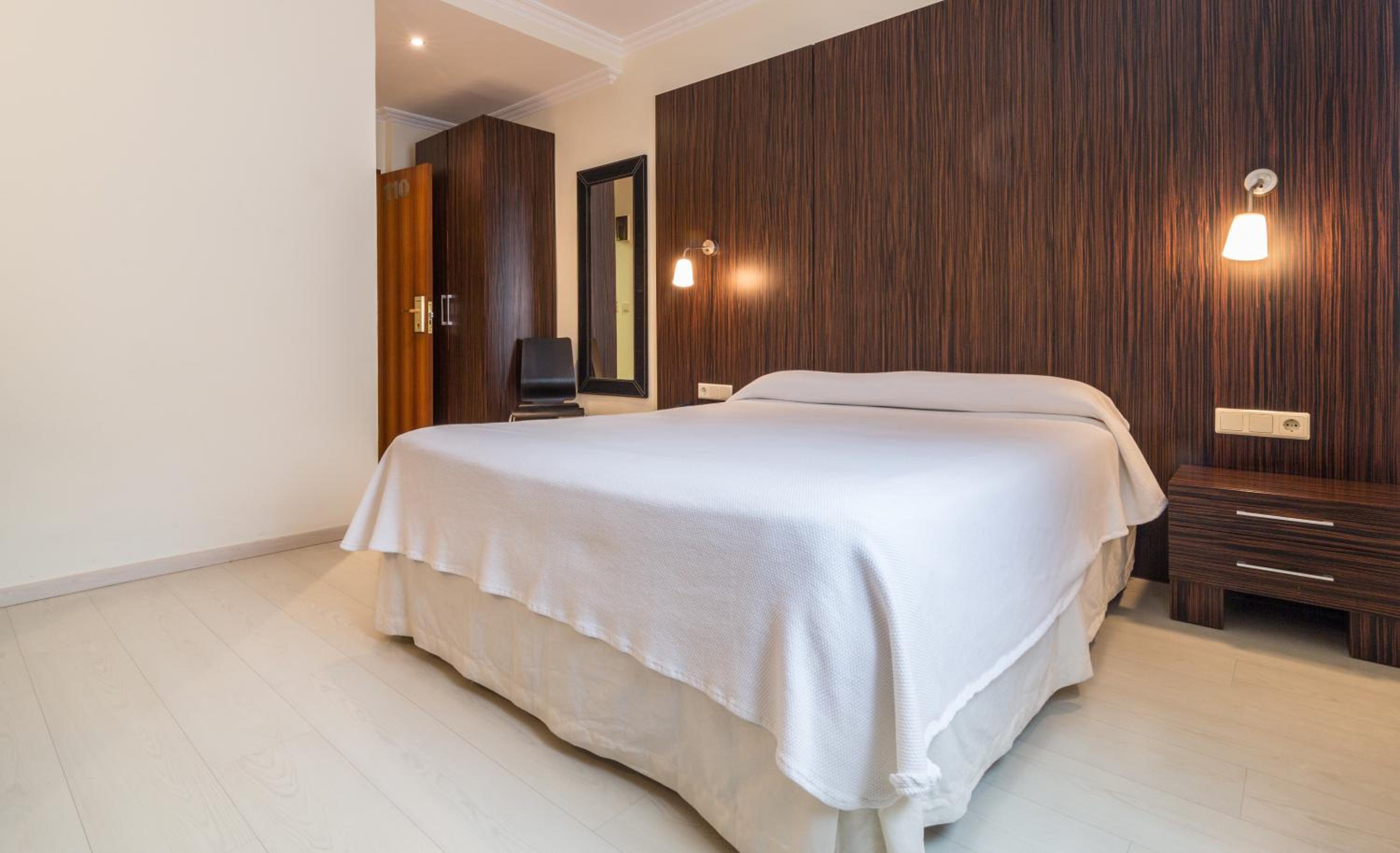 Double or Twin Room photo 2