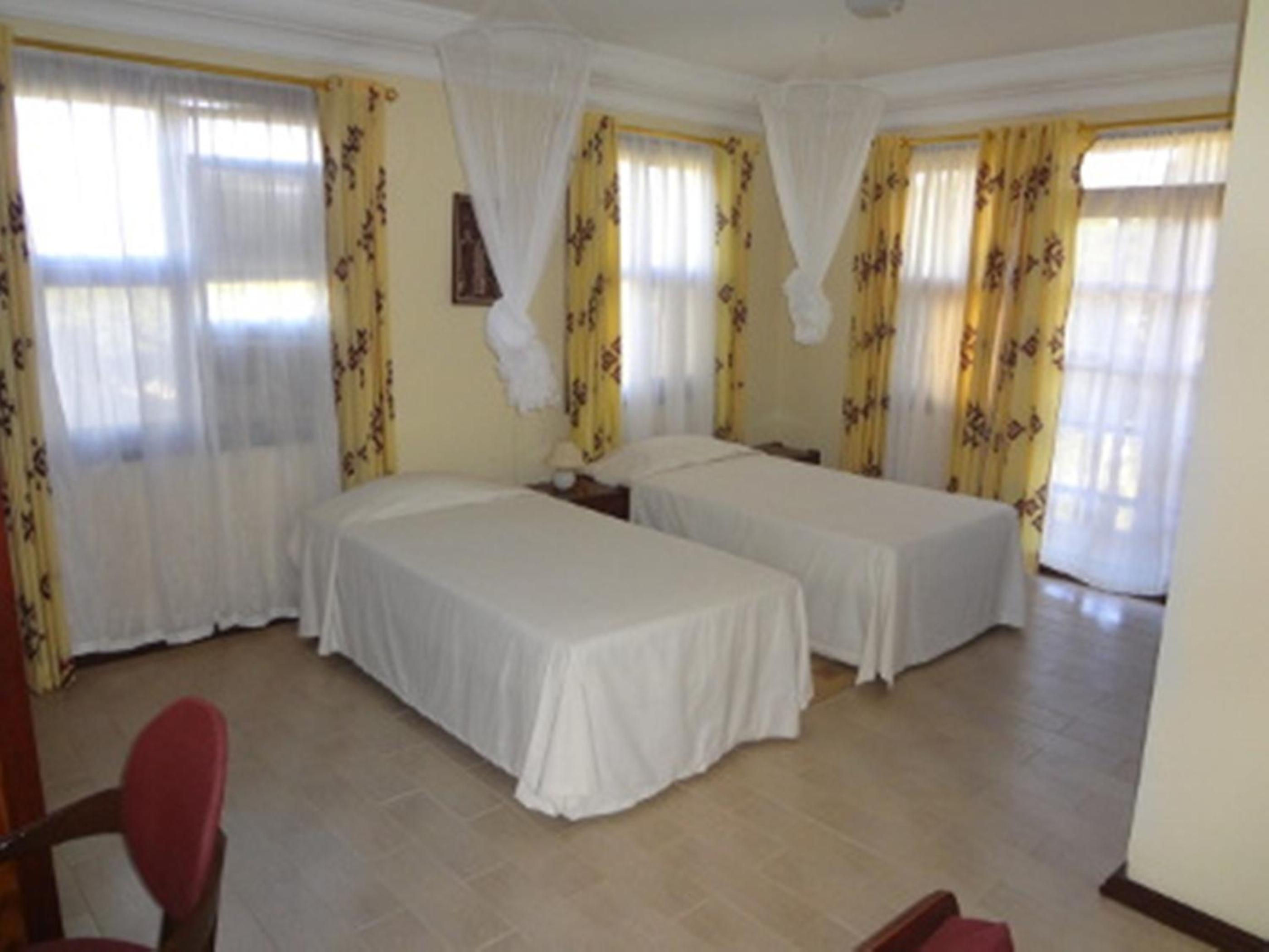 Deluxe Double or Twin Room photo 3