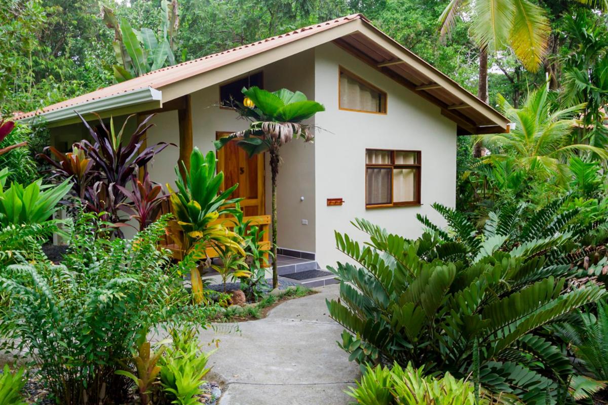 Bungalow with Garden View photo 2