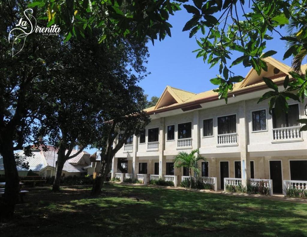 Deluxe Twin Room with Sea View - Photo 9