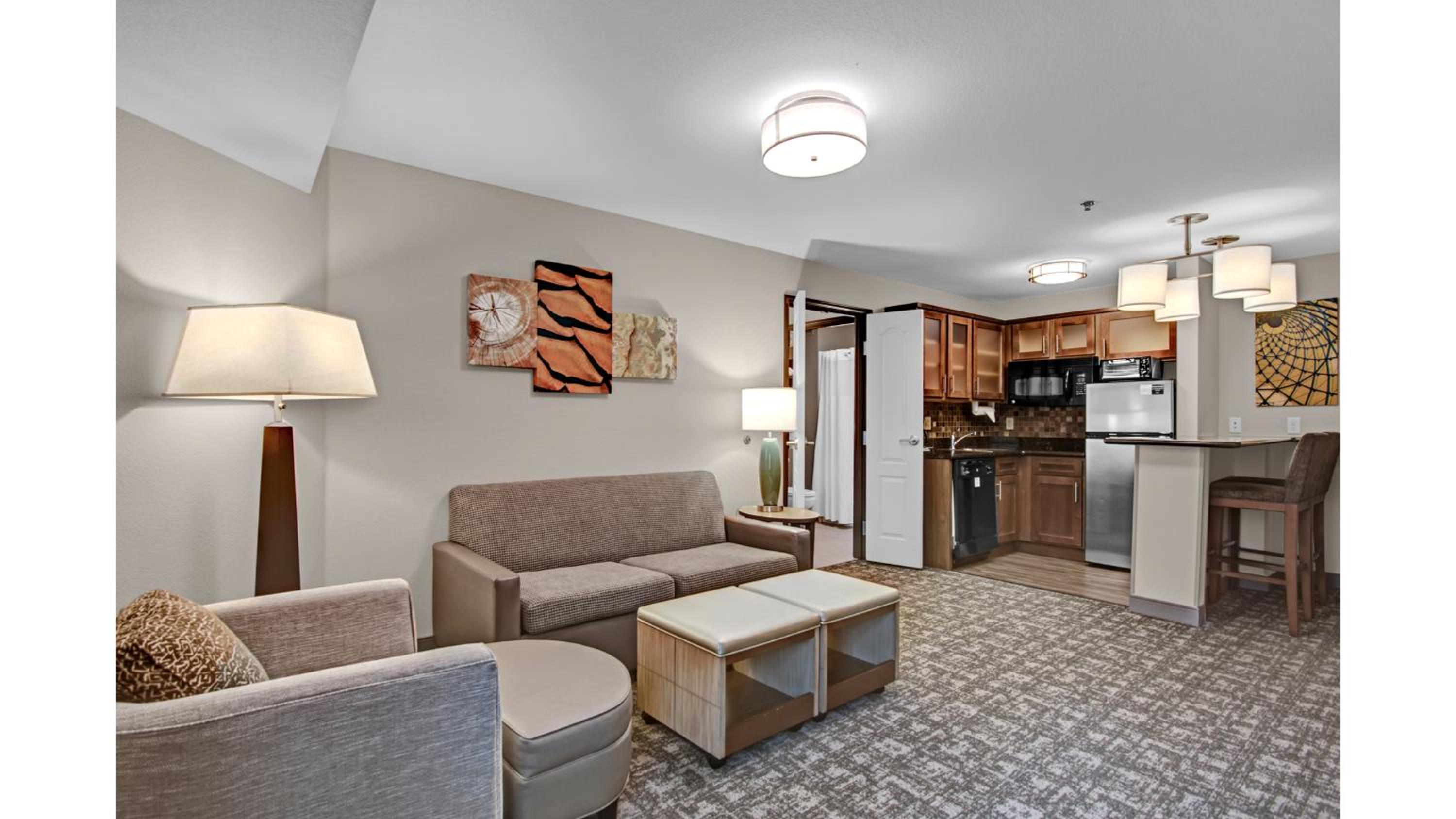 Two-Bedroom Suite with One King Bed and One Queen Bed - Photo 7