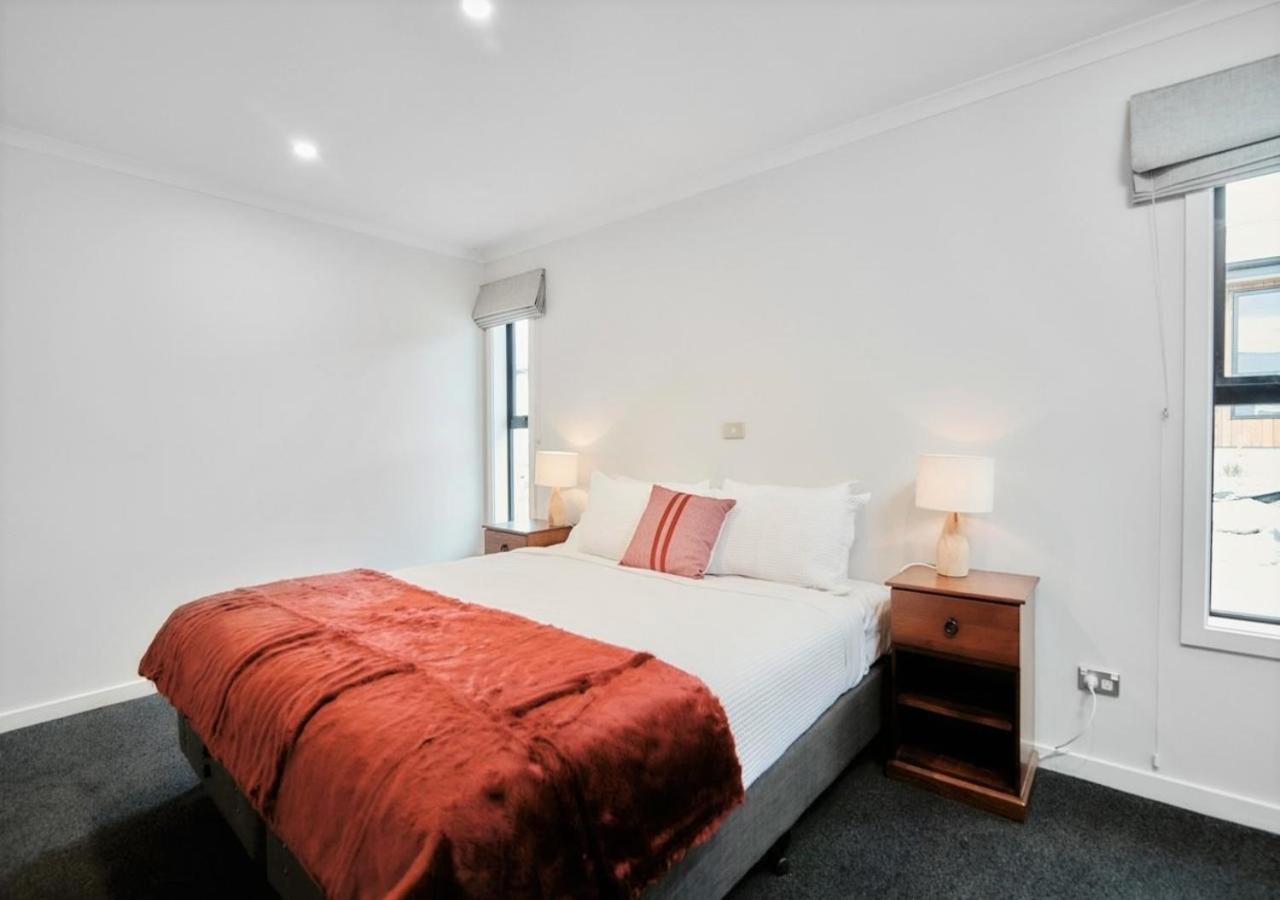 One-Bedroom Suite - Photo 10