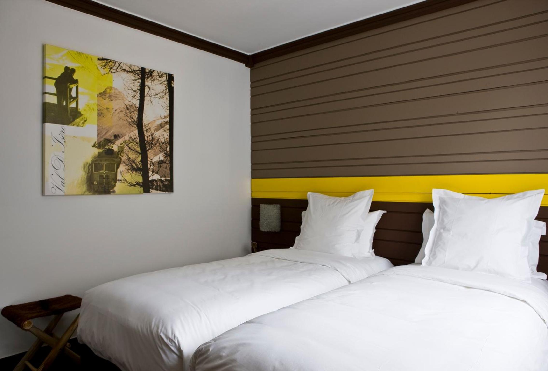 Double Room with Bath with City View