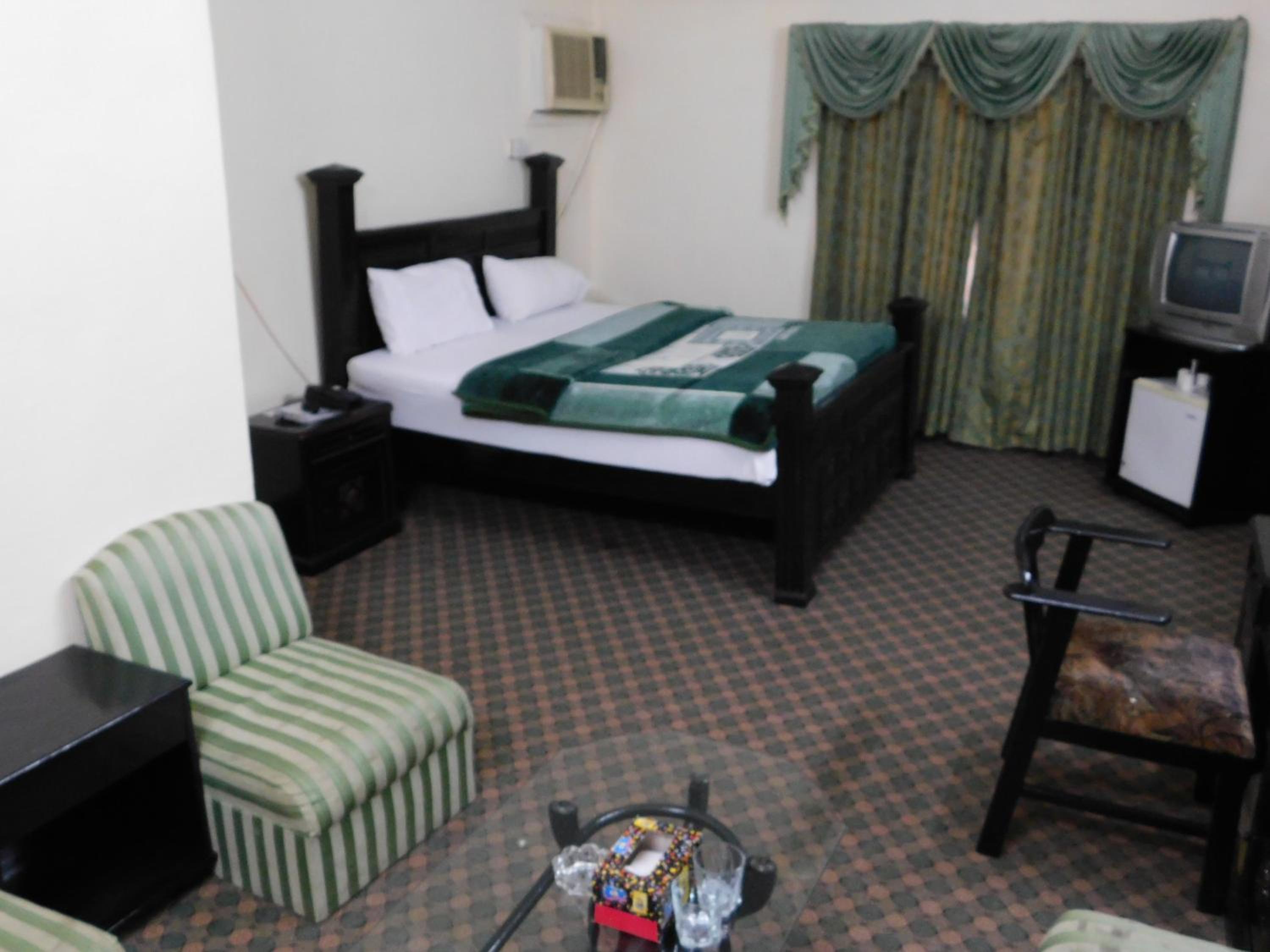Deluxe Room - Photo 6