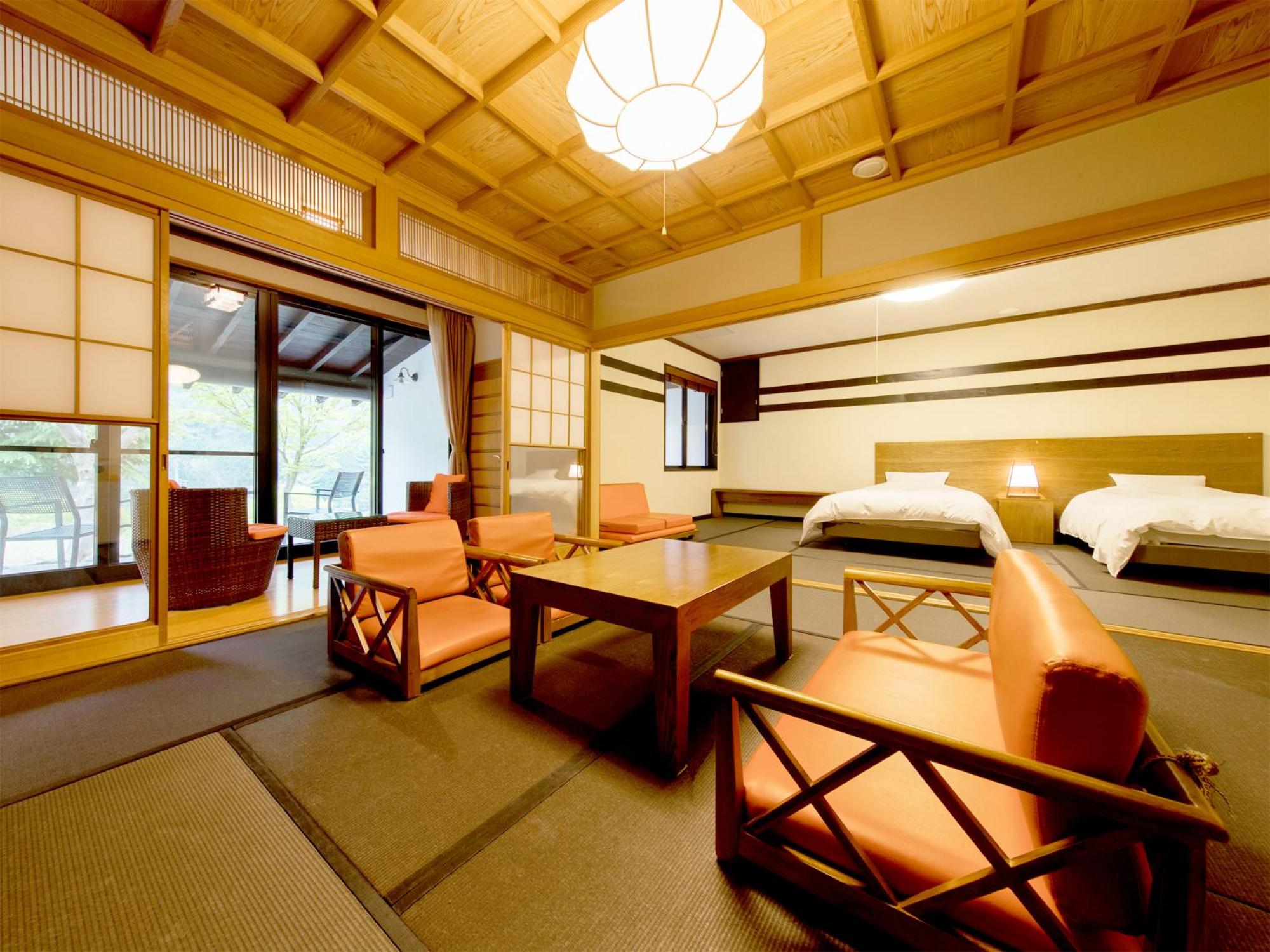Superior Japanese Style Room with Semi Open-Air Bath photo 2