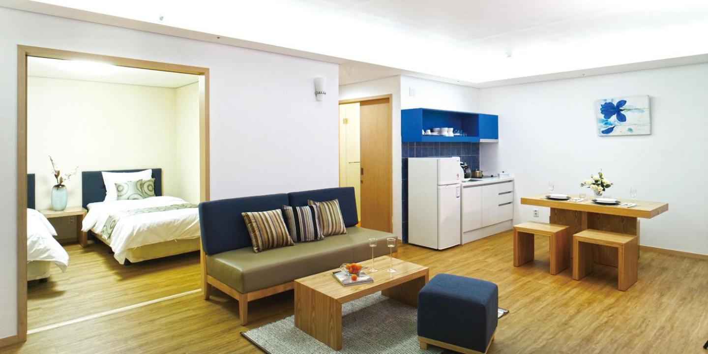 Family Room - Photo 1