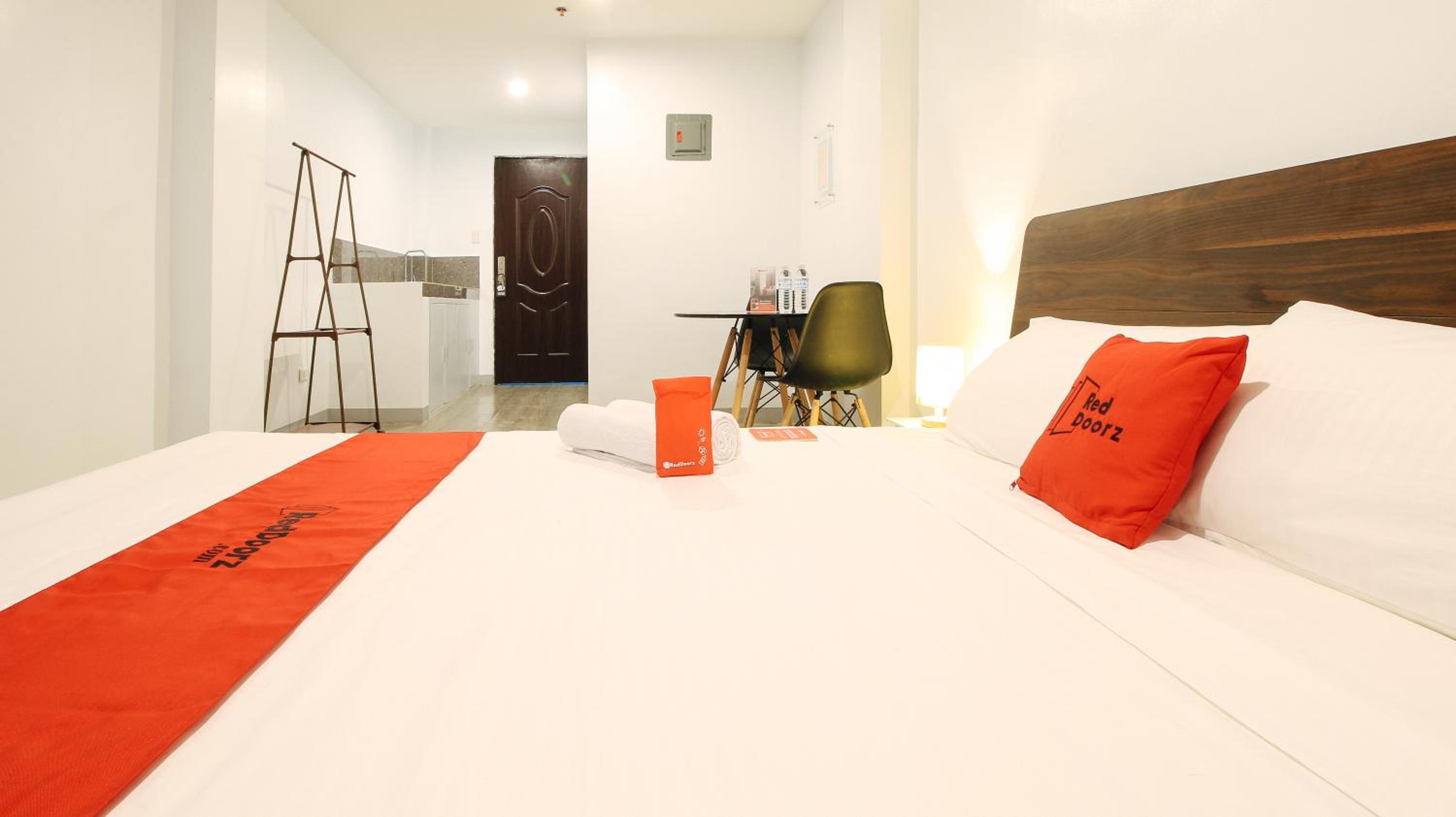 Deluxe Room - Photo 6