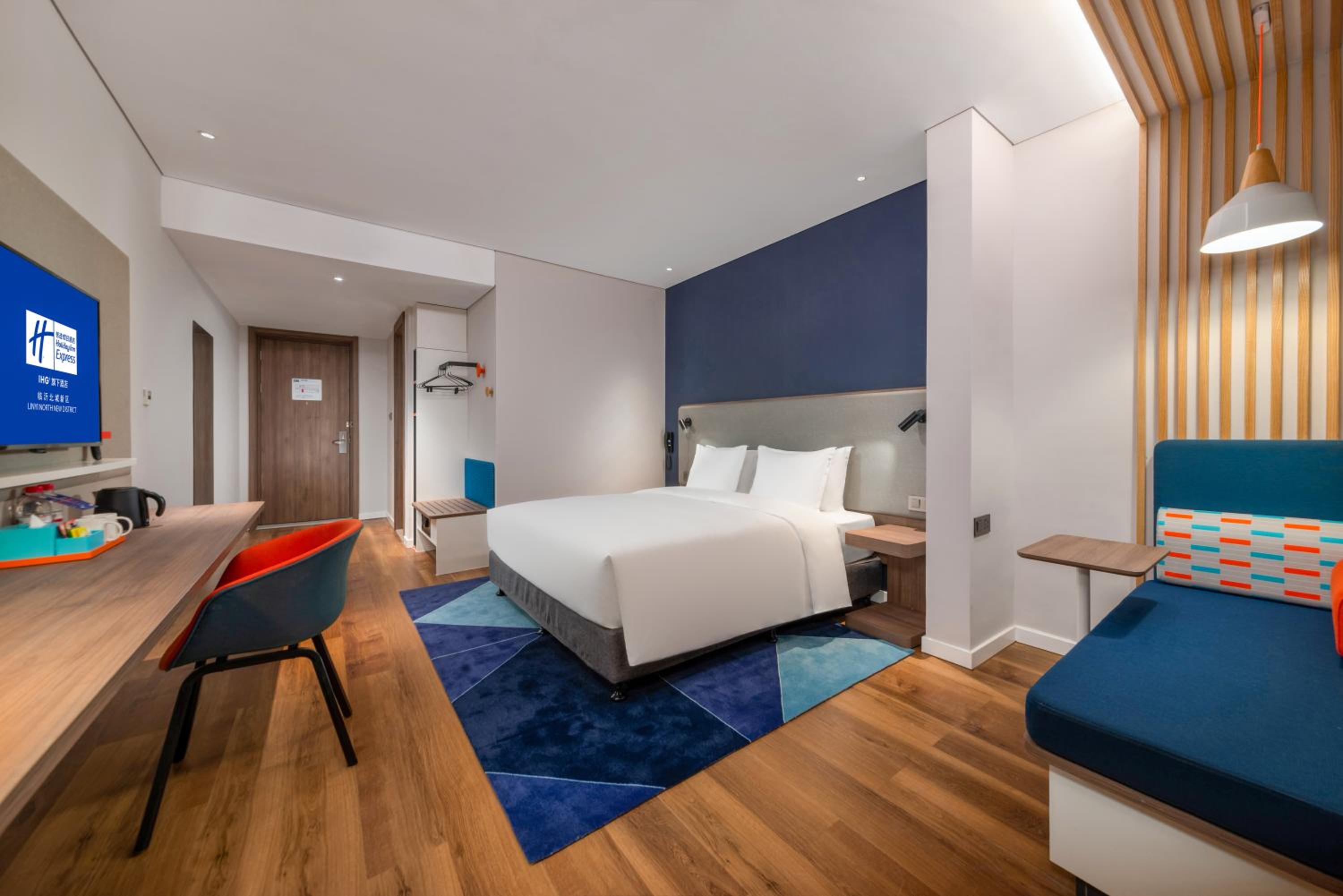 Standard King Room - Photo 6