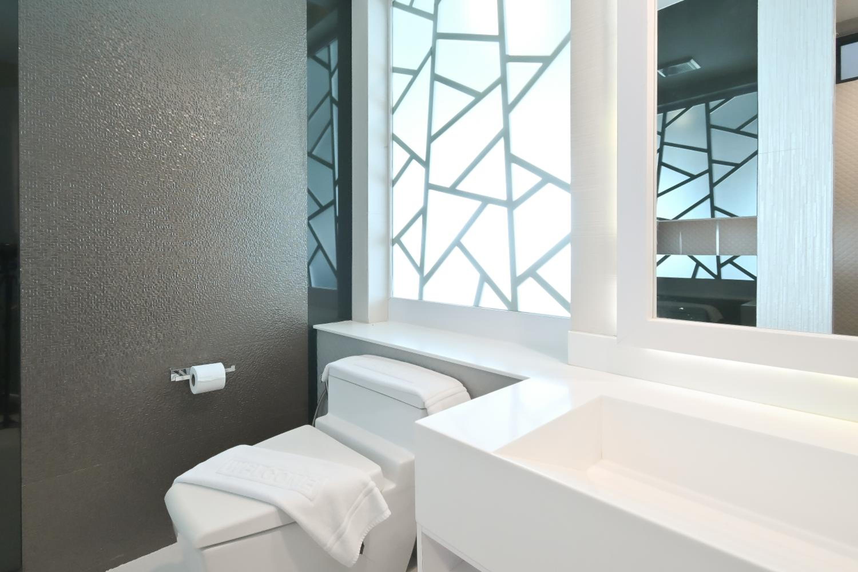 Deluxe Triple Room - Photo 8