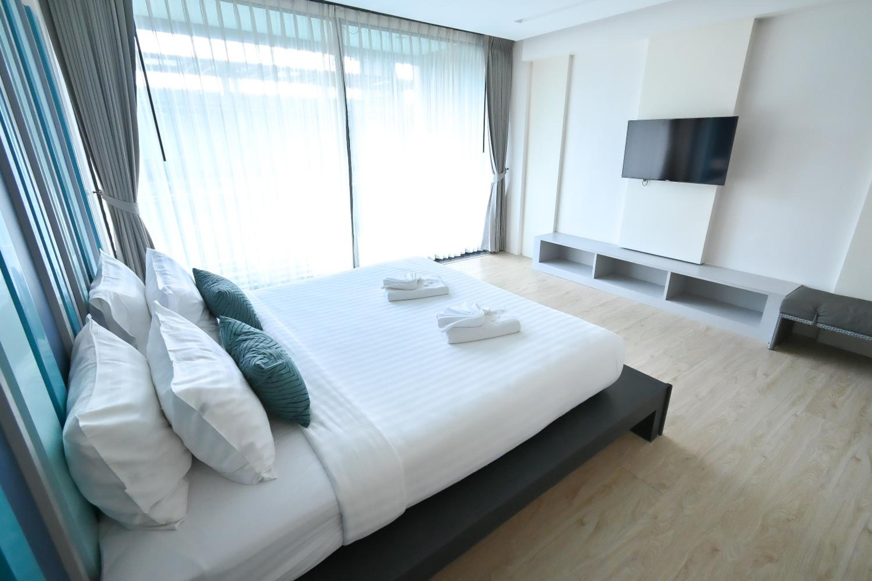Deluxe Double Room - Photo 3