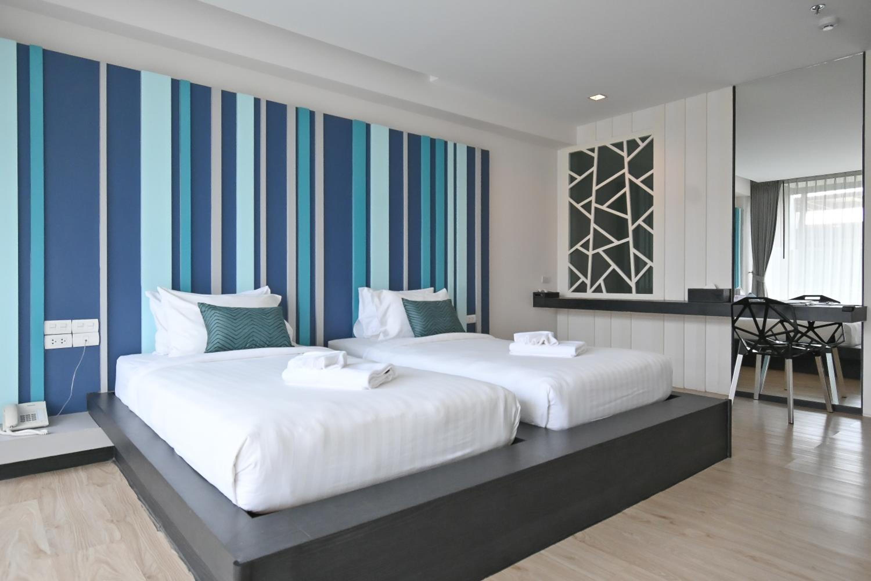 Deluxe Twin Room - Photo 2