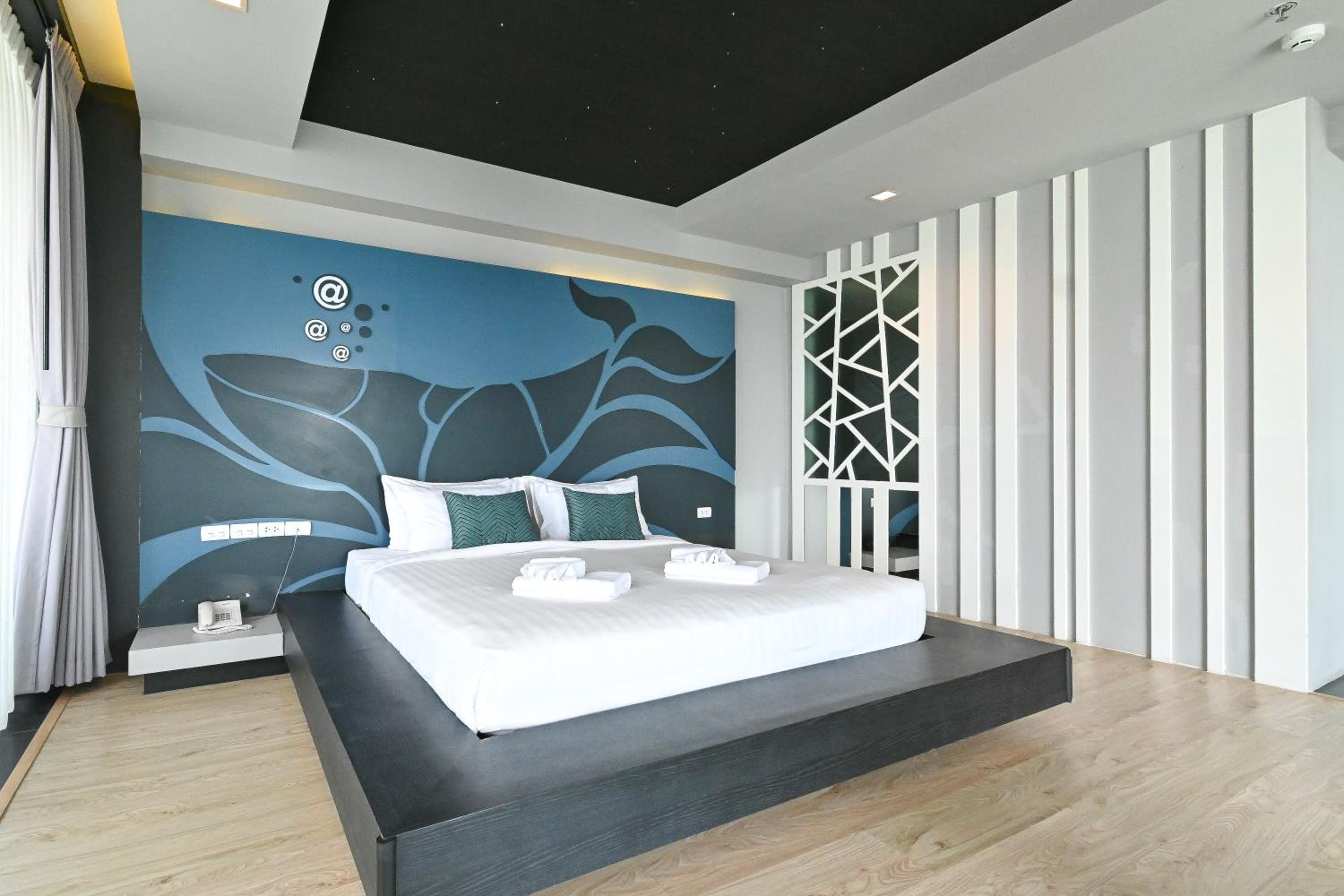 Deluxe Double Room with Sea View - Photo 1