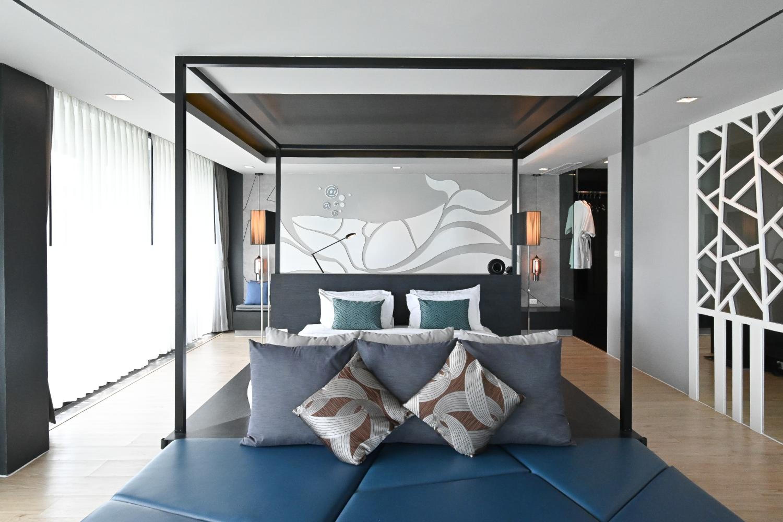 Suite with Sea View - Photo 13