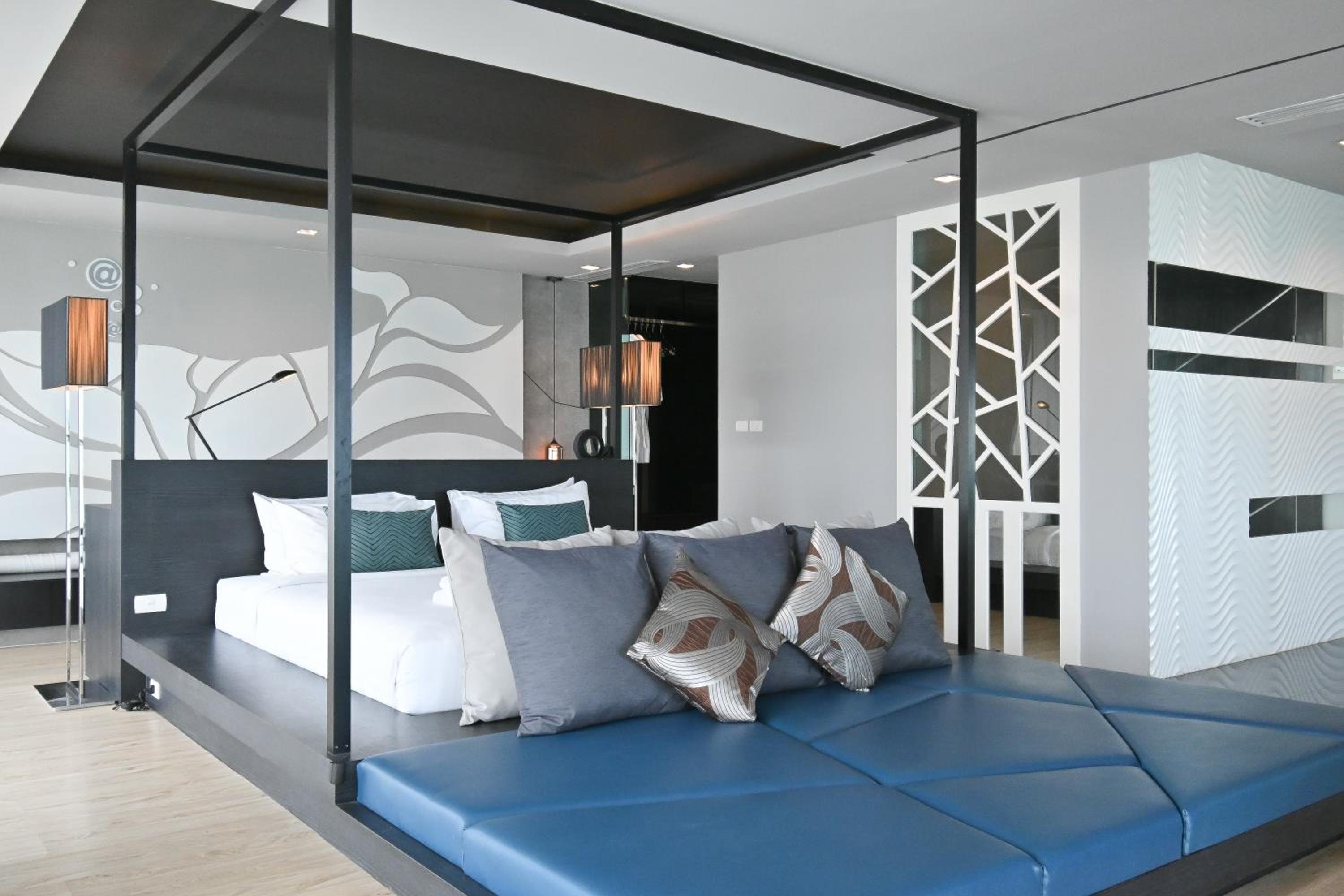 Suite with Sea View - Photo 14