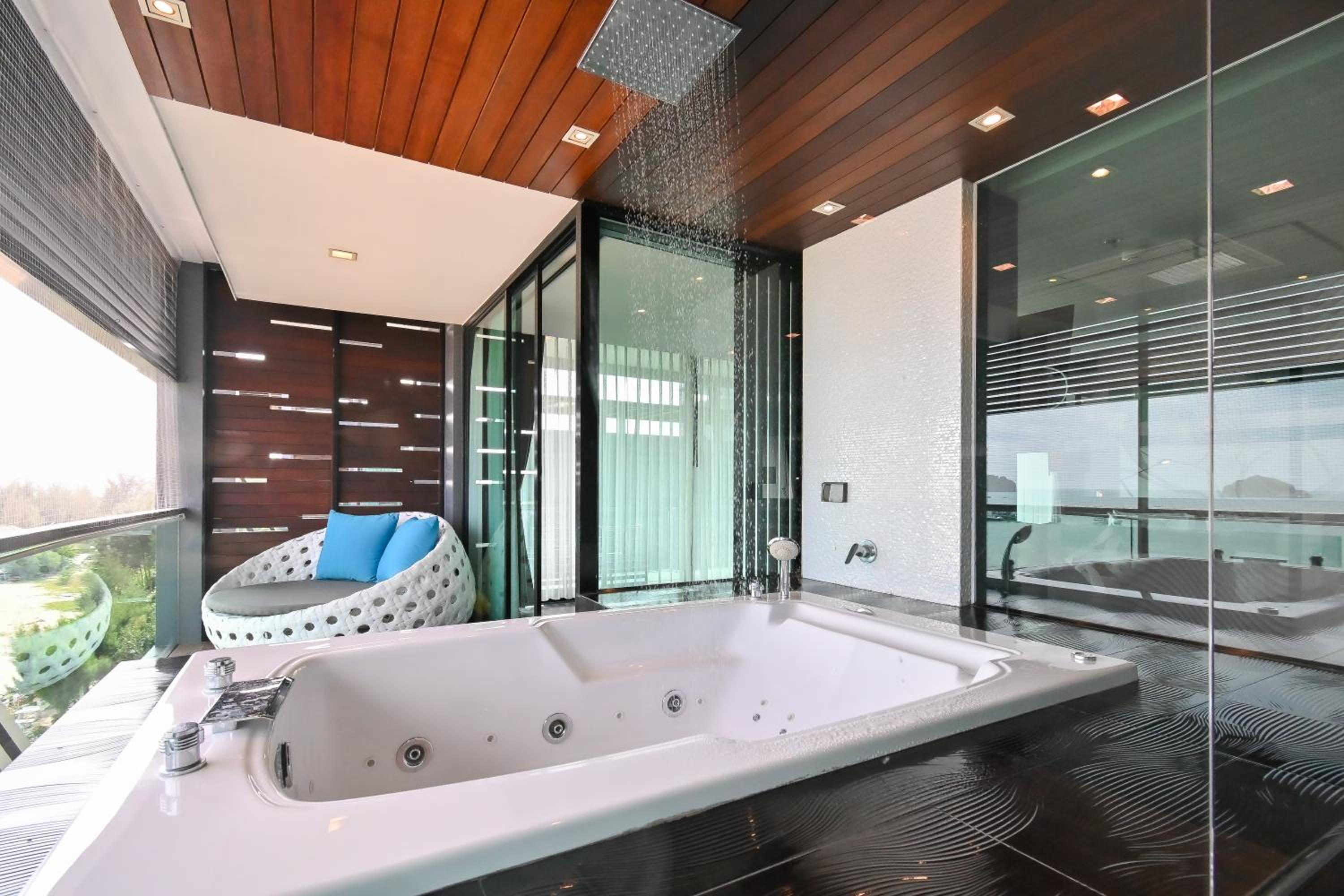 Suite with Sea View - Photo 2