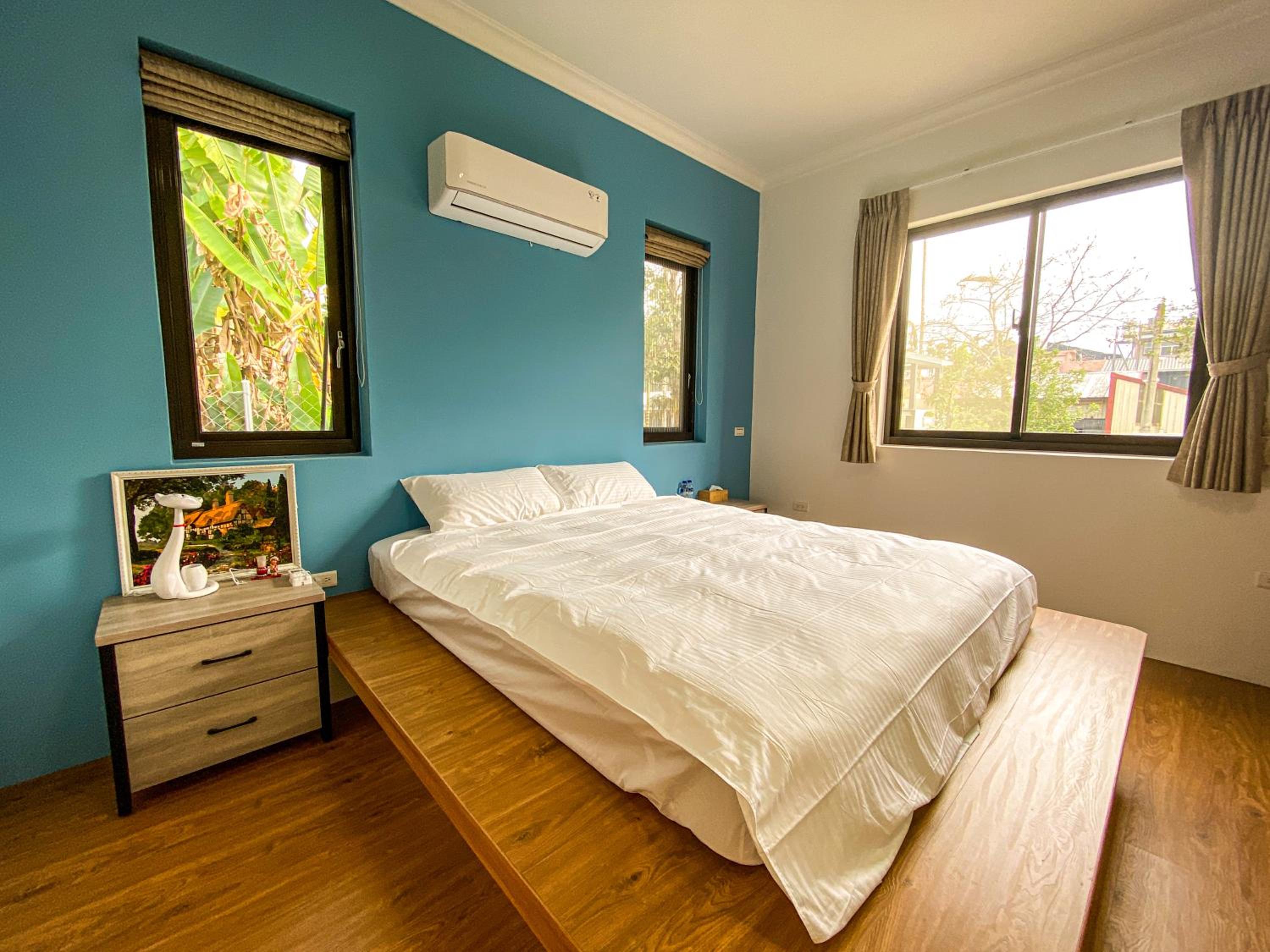 Three-Bedroom Villa photo 1