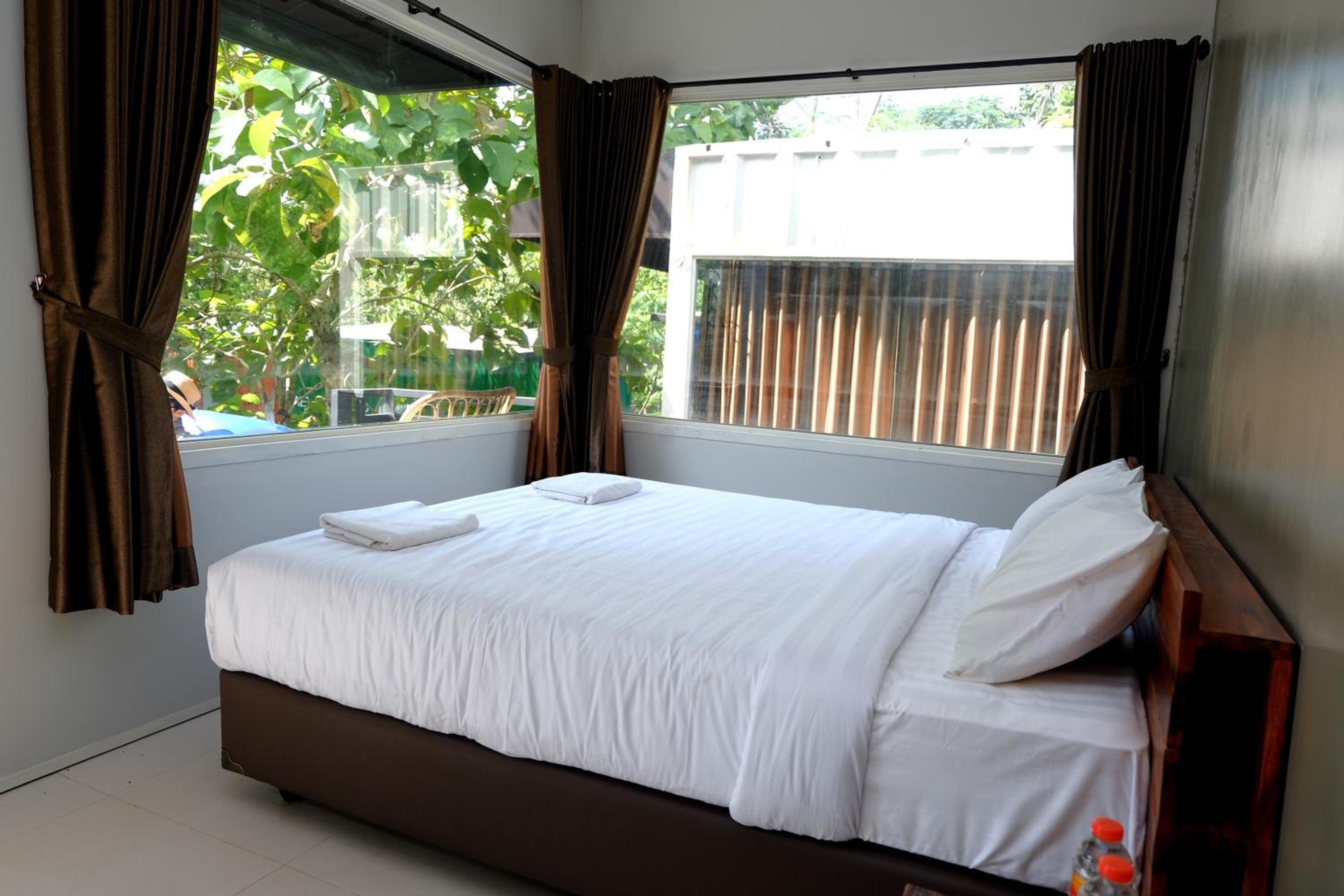 Deluxe Twin Room photo 2