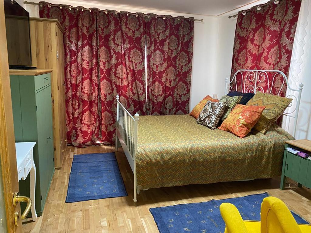 Two-Bedroom Apartment - Photo 5