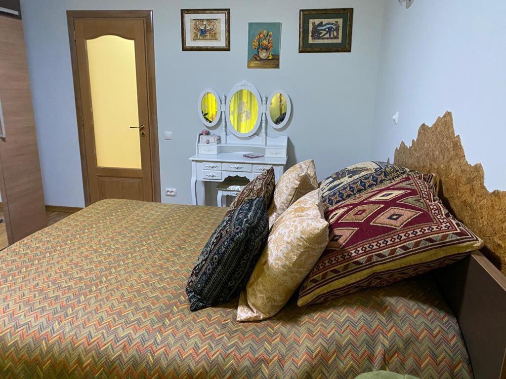 Two-Bedroom Apartment - Photo 16