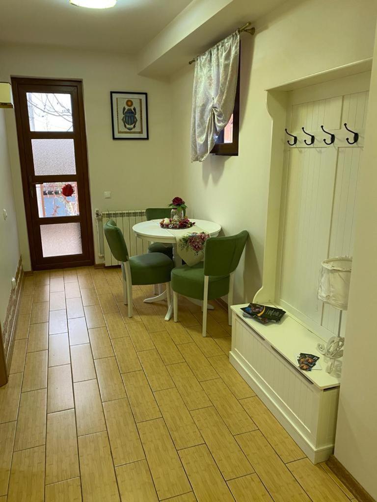 Two-Bedroom Apartment - Photo 19
