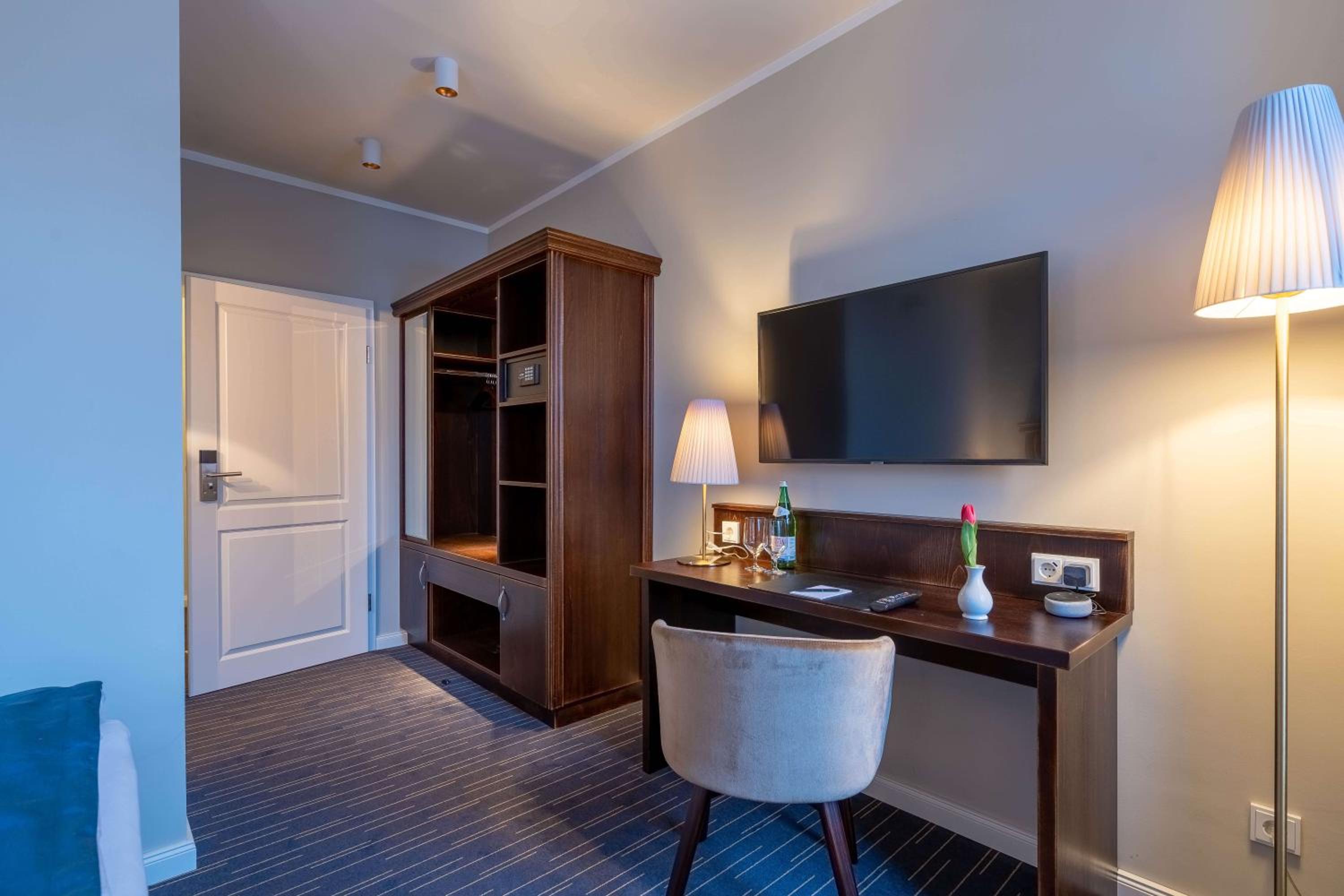 Double Room - Photo 5