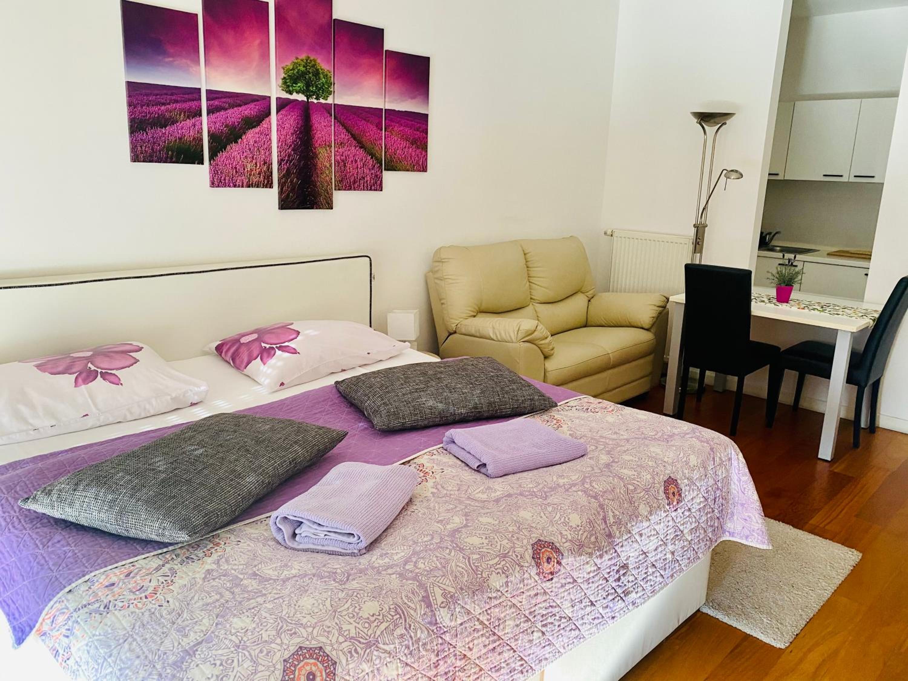 Studio Apartment