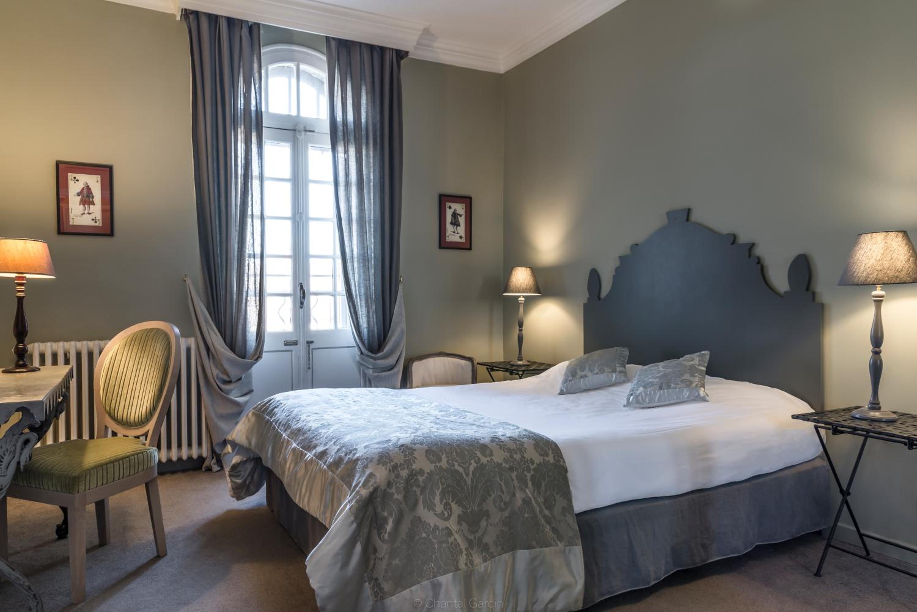 Charming Room - Photo 1