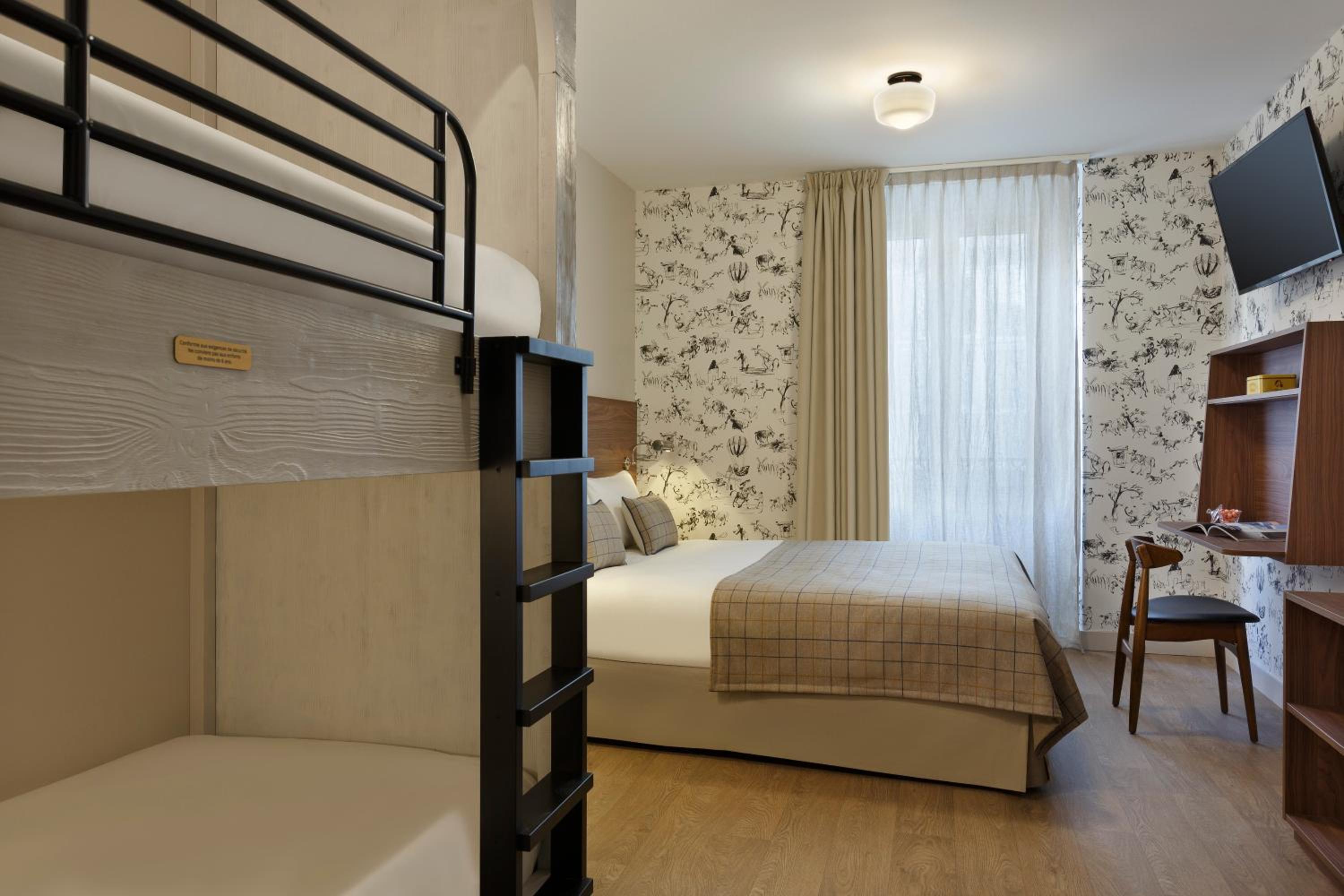 Quadruple Room - Photo 5