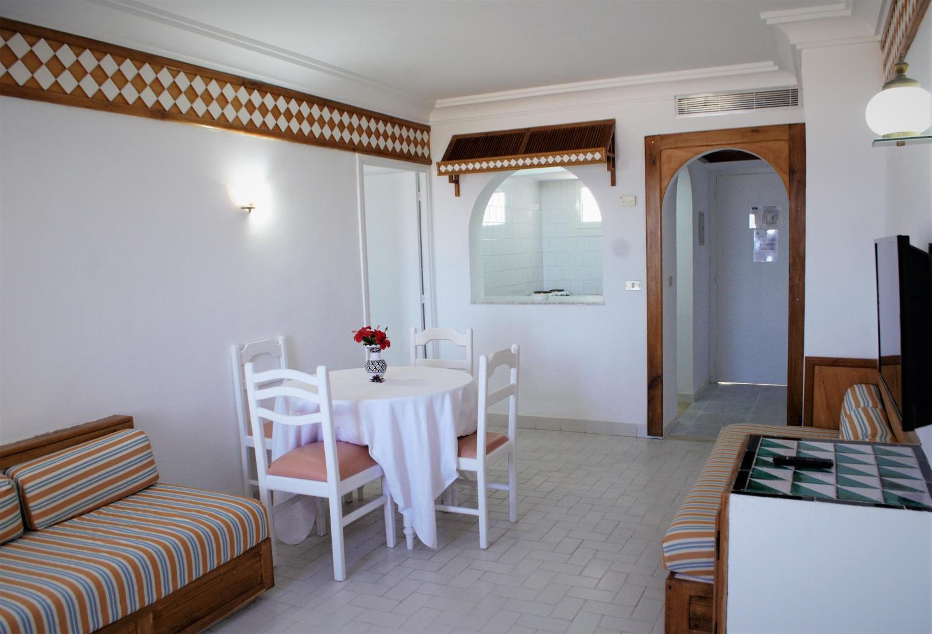 Quadruple Room - Photo 1