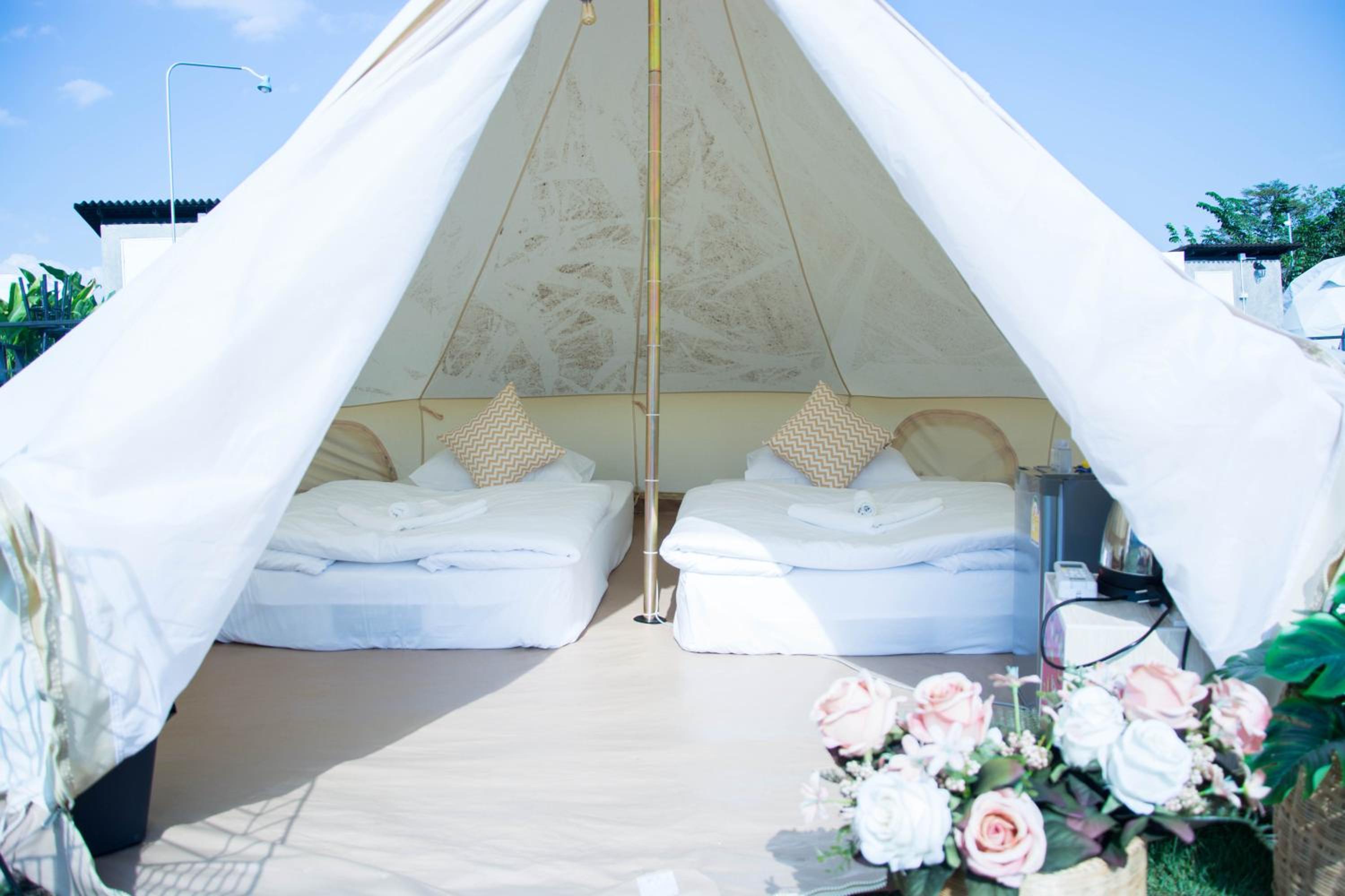Standard Twin Room with Shared Bathroom