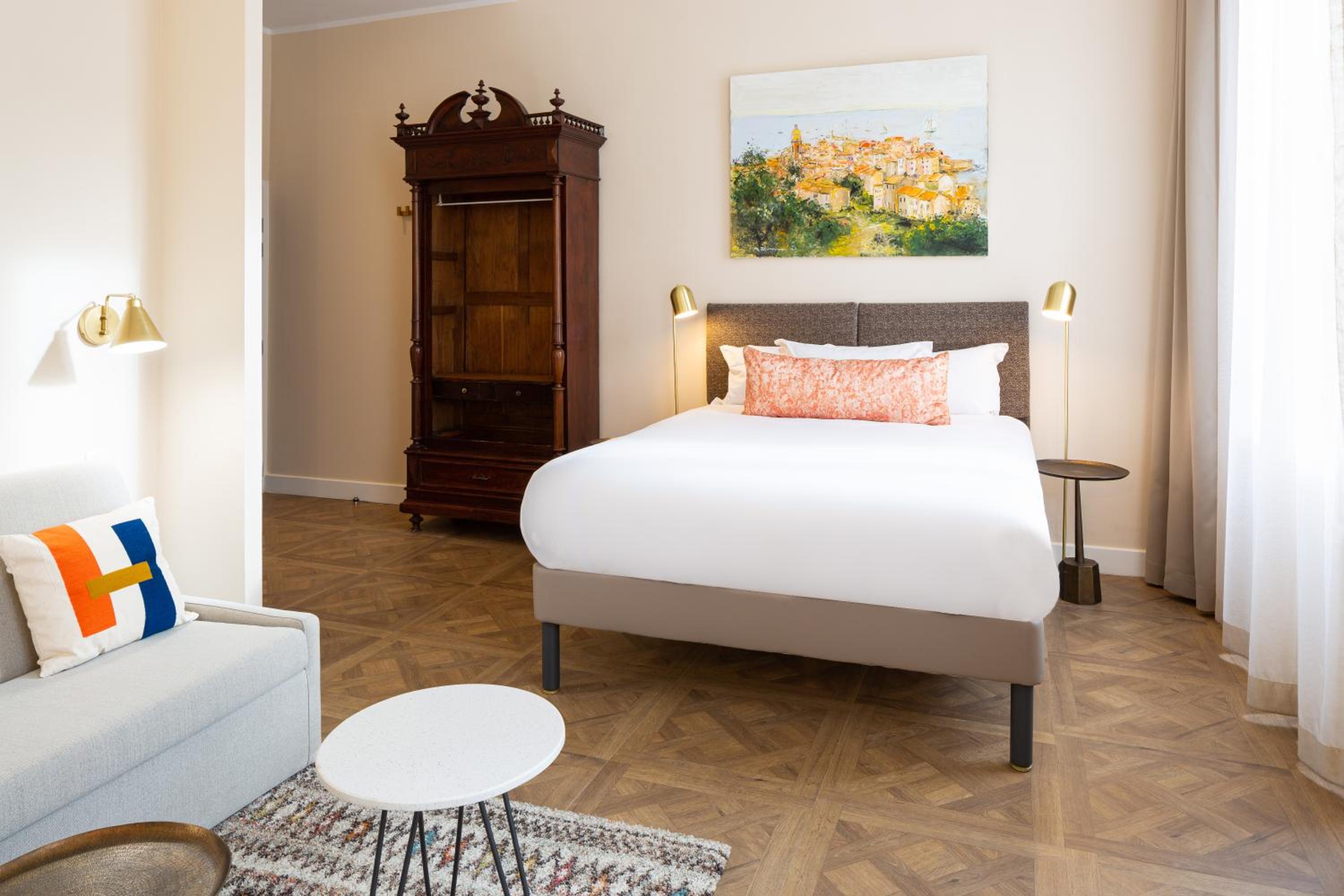 Comfort Apartment (2-4 Adults)