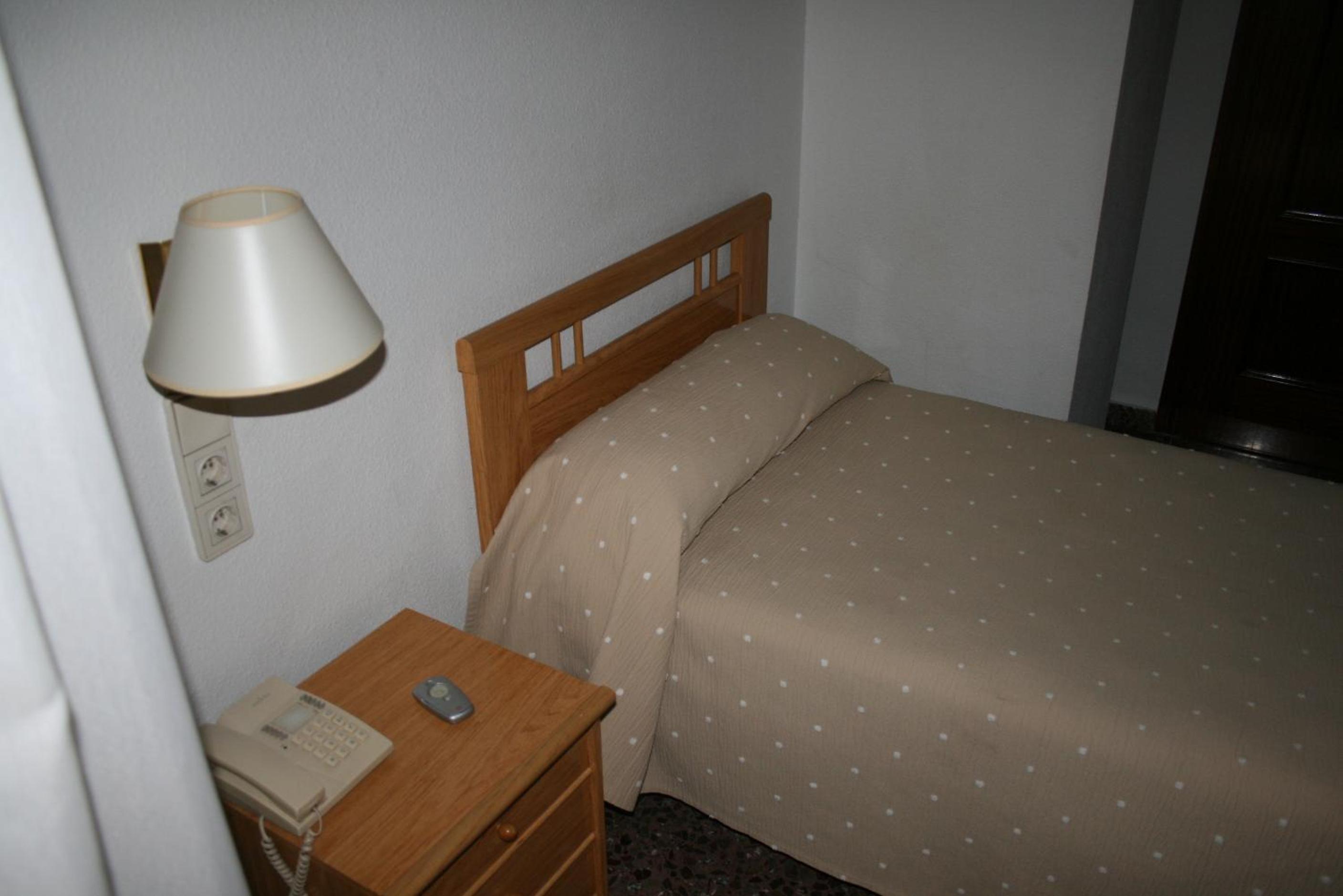 Single Room photo 3