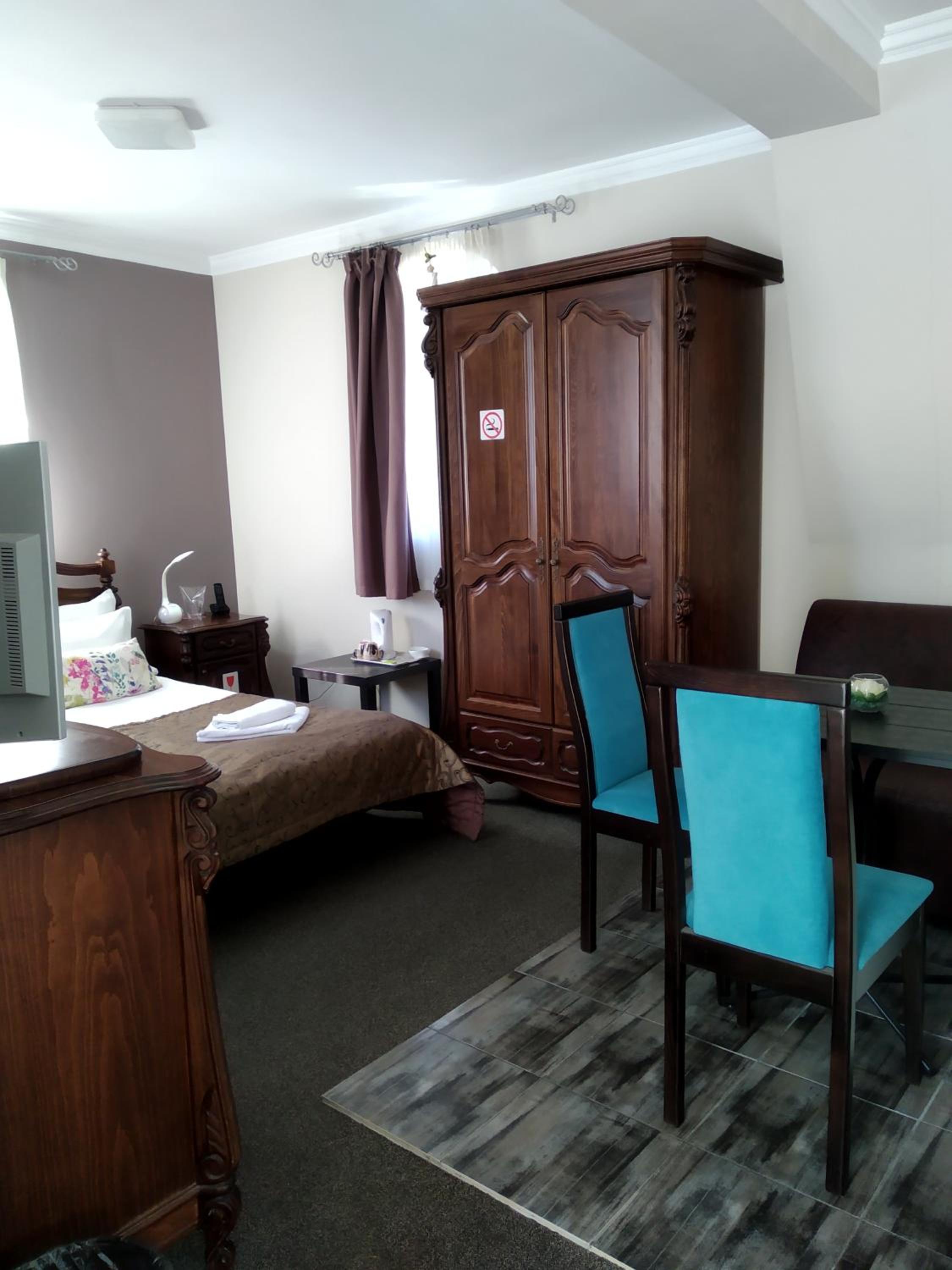 Deluxe Double Room with Balcony photo 1