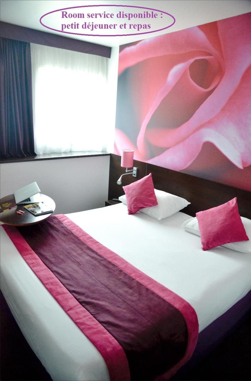 Standard Double Room- Breakfast Included - Photo 10
